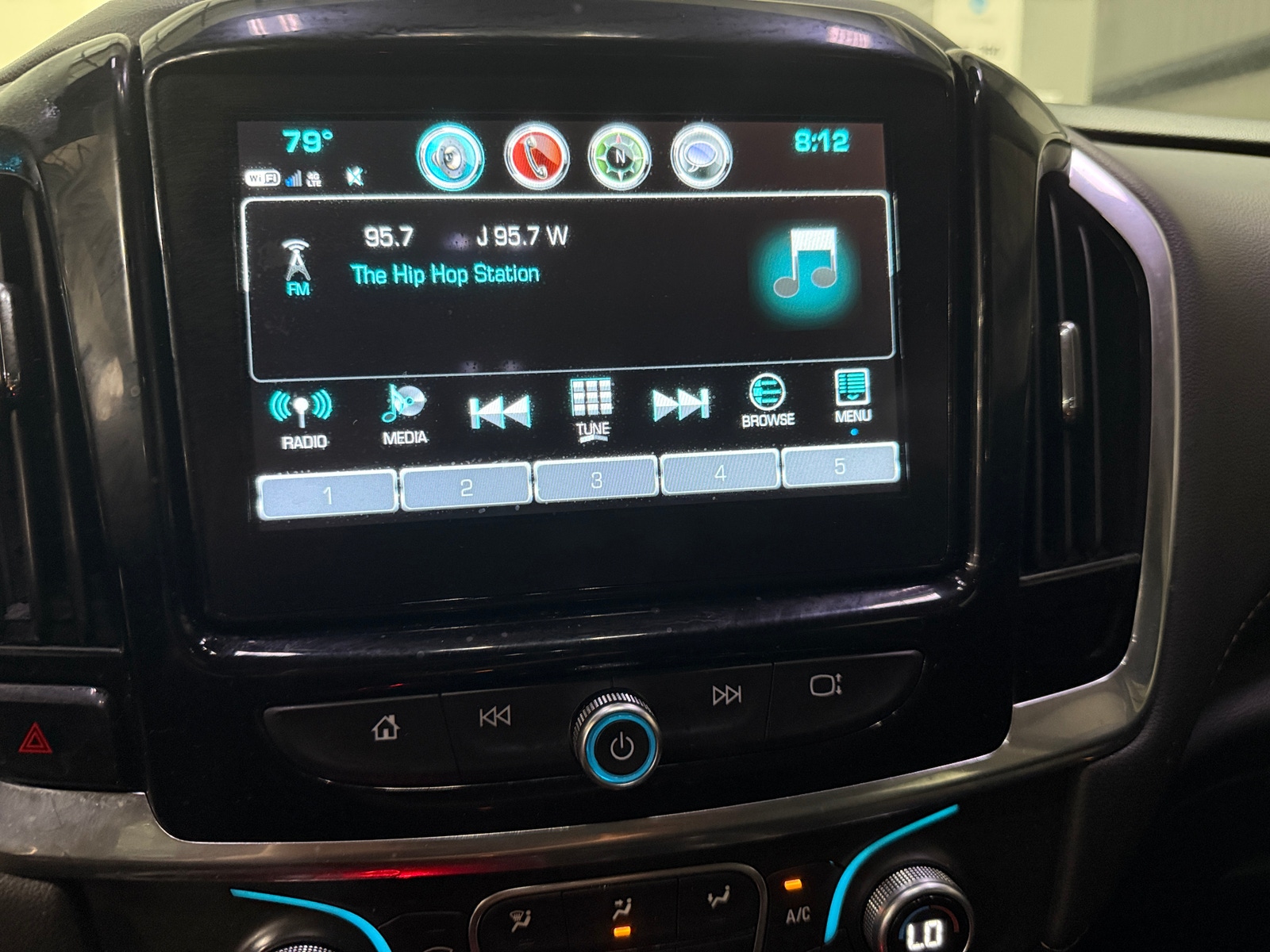 Thumbnail: 2019 Chevrolet Traverse - 4