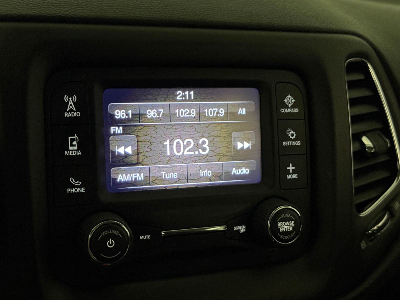 Thumbnail: 2018 Jeep Compass - 4