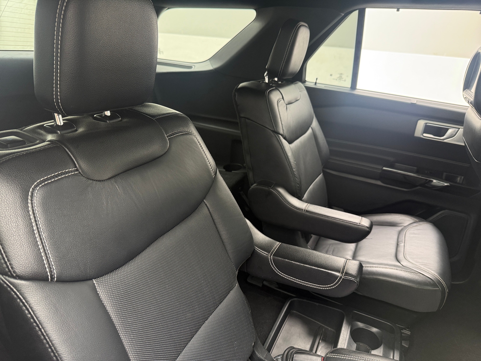 Thumbnail: 2021 Ford Explorer - 5
