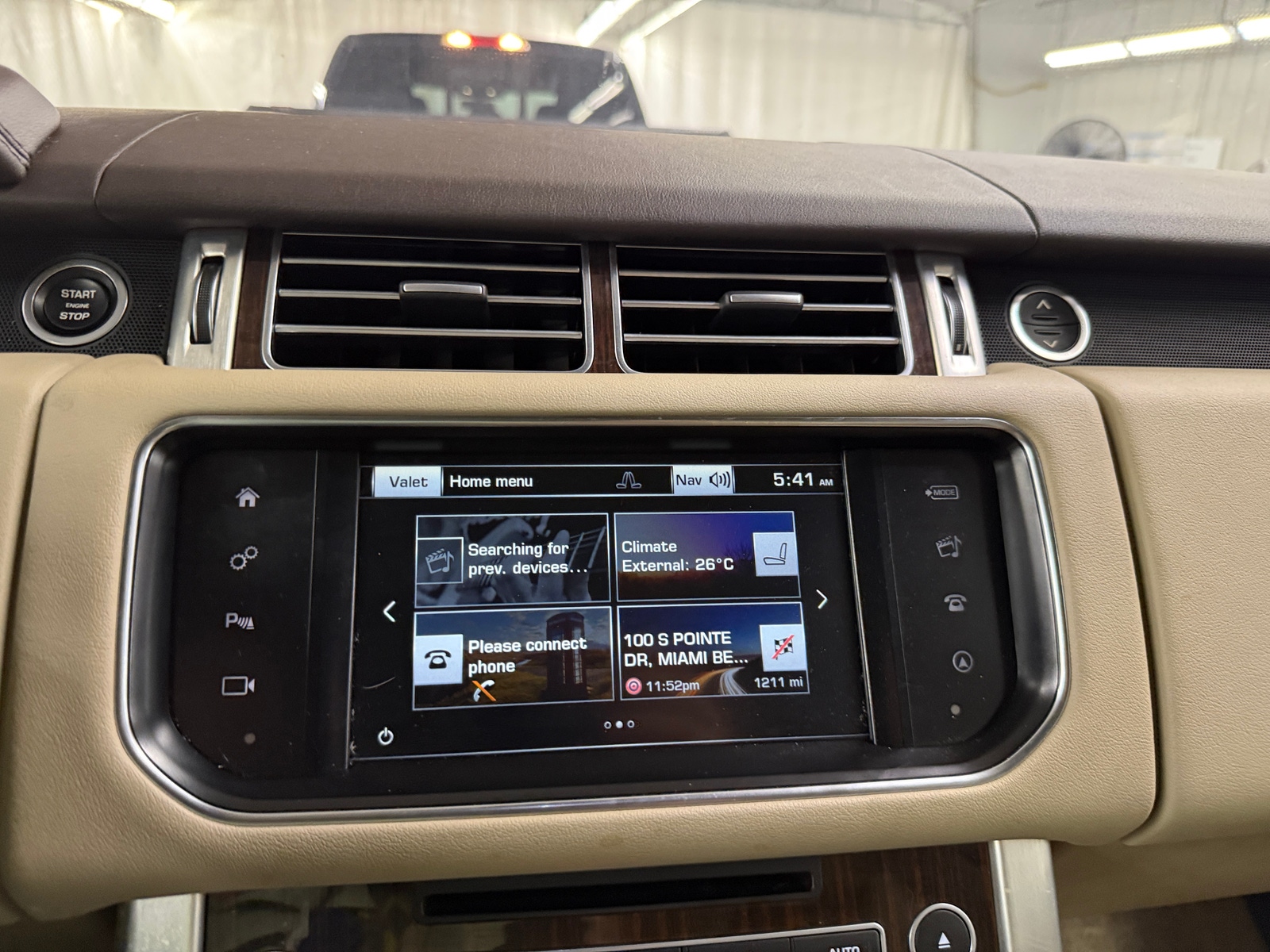 Thumbnail: 2016 Land Rover Range Rover - 3