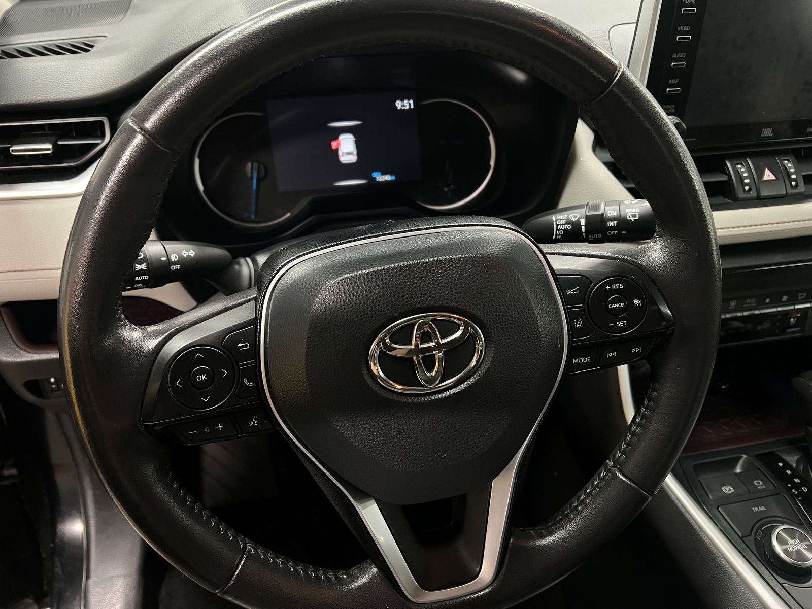 Thumbnail: 2020 Toyota RAV4 - 4