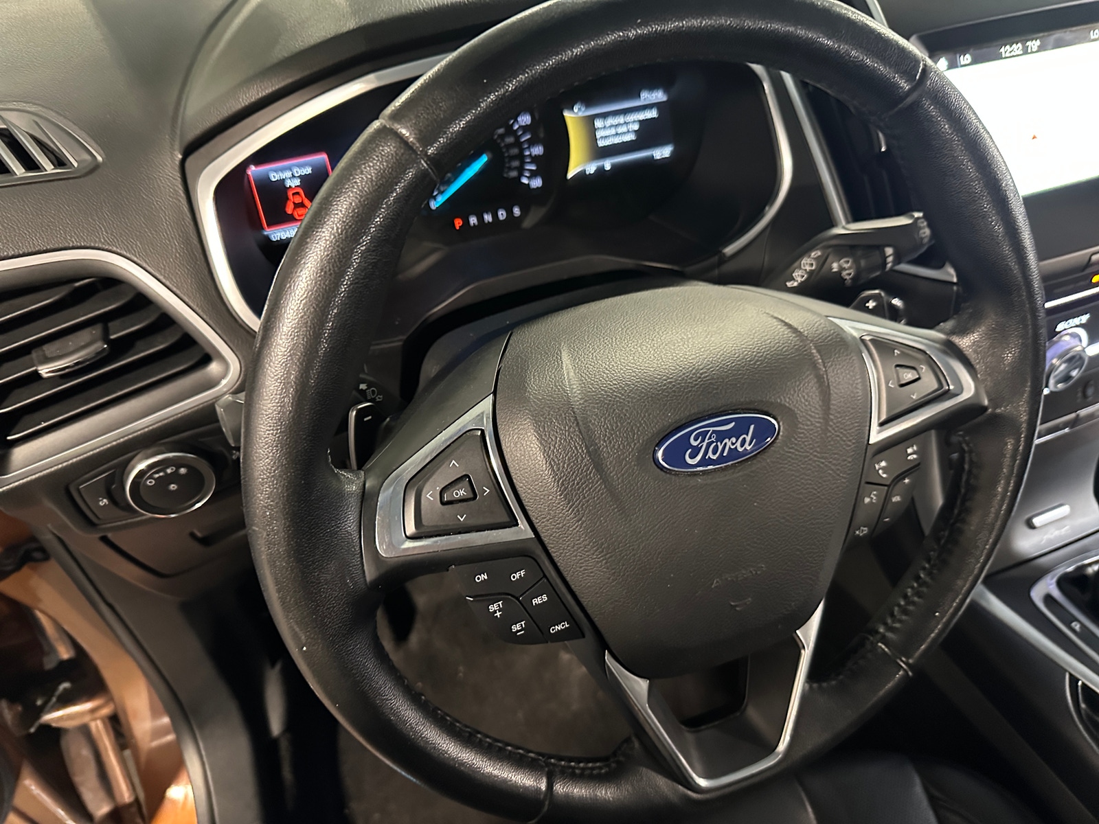 Thumbnail: 2017 Ford Edge - 4