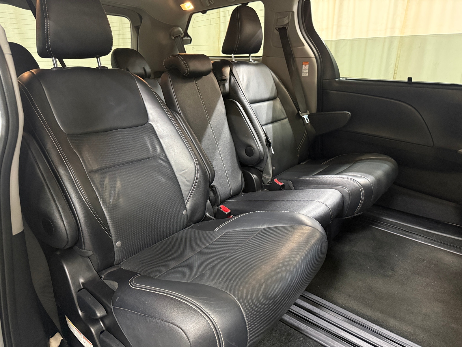 Thumbnail: 2015 Toyota Sienna - 5