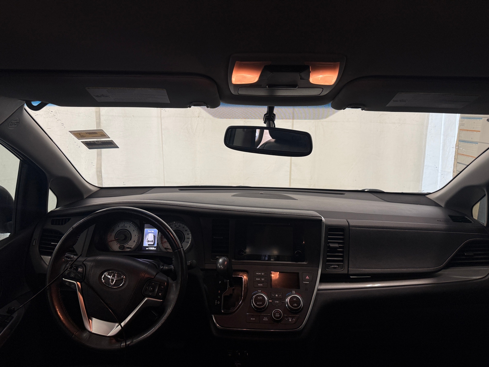 Thumbnail: 2015 Toyota Sienna - 2