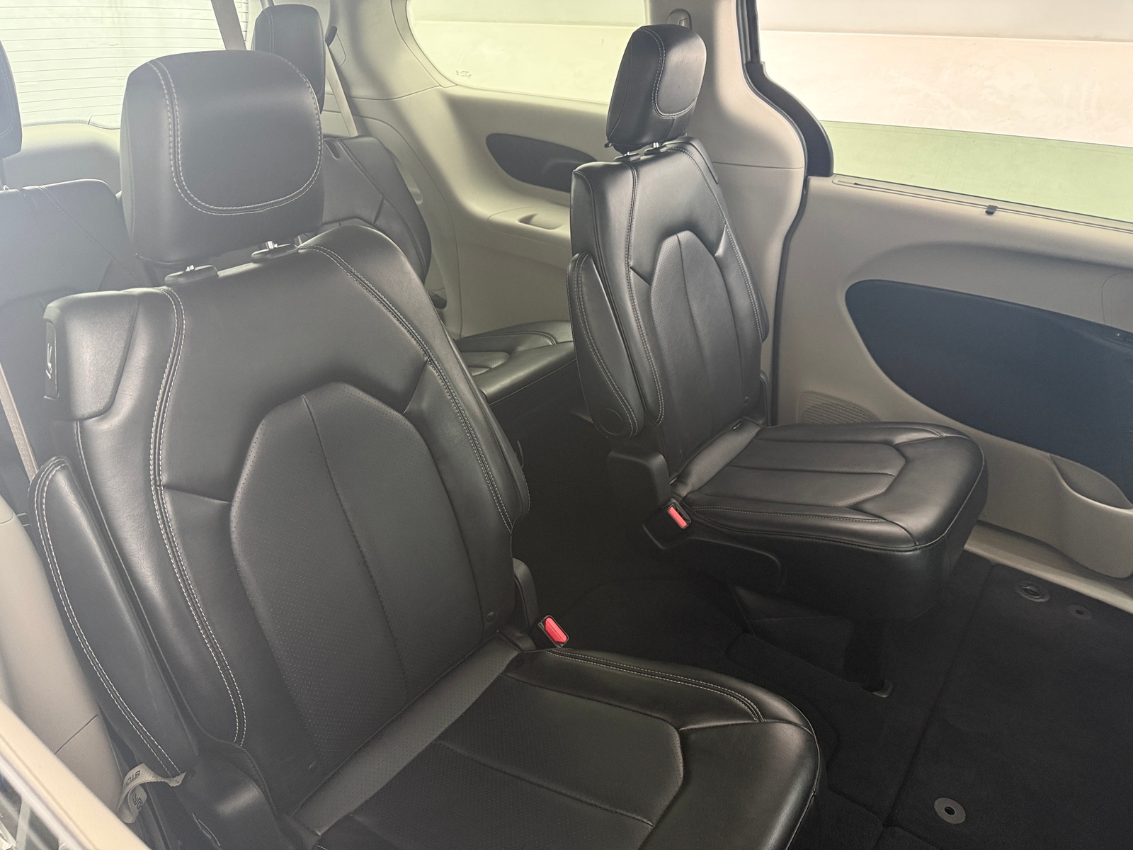 Thumbnail: 2024 Chrysler Pacifica - 5