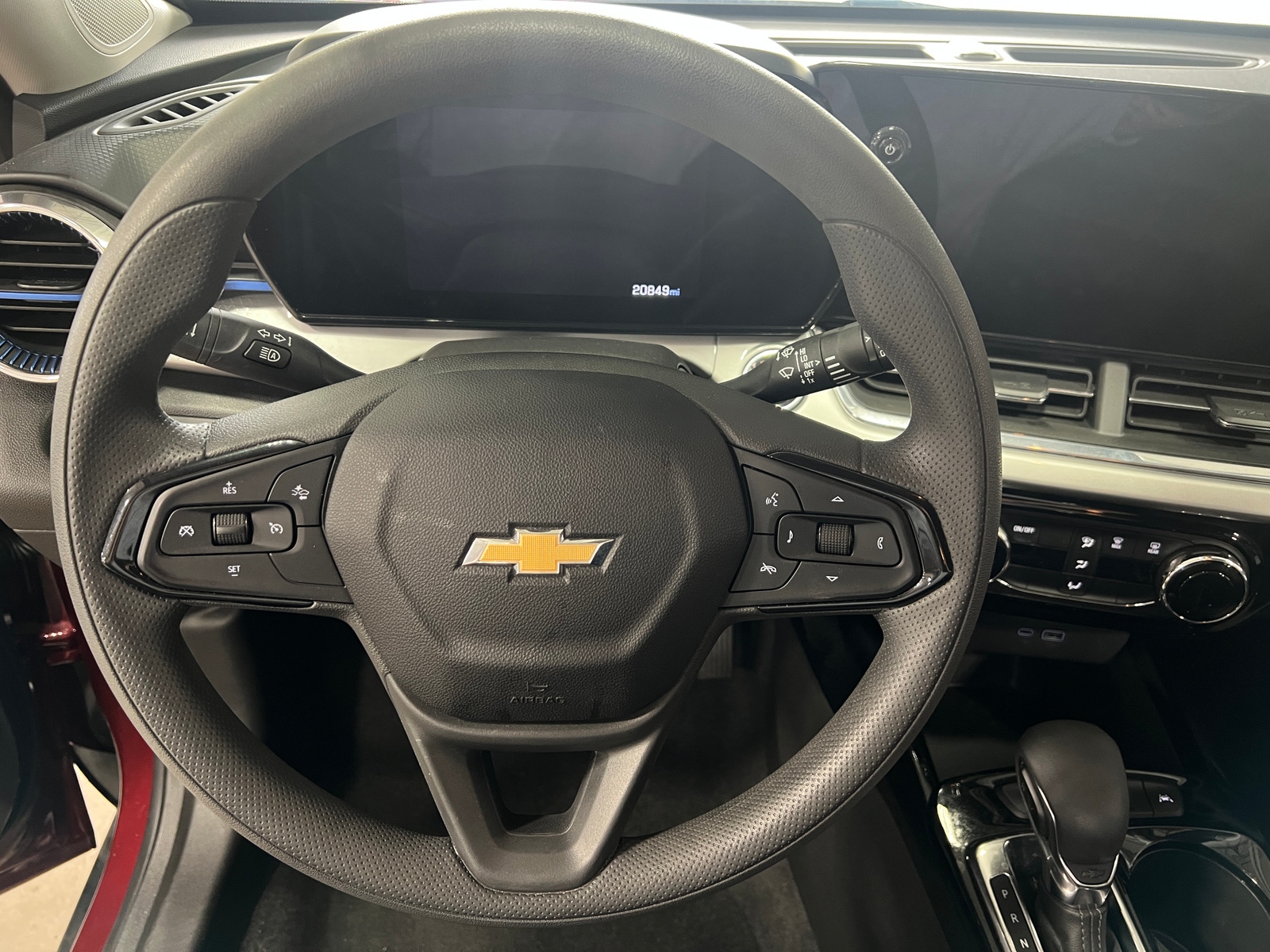 Thumbnail: 2025 Chevrolet Trax - 5