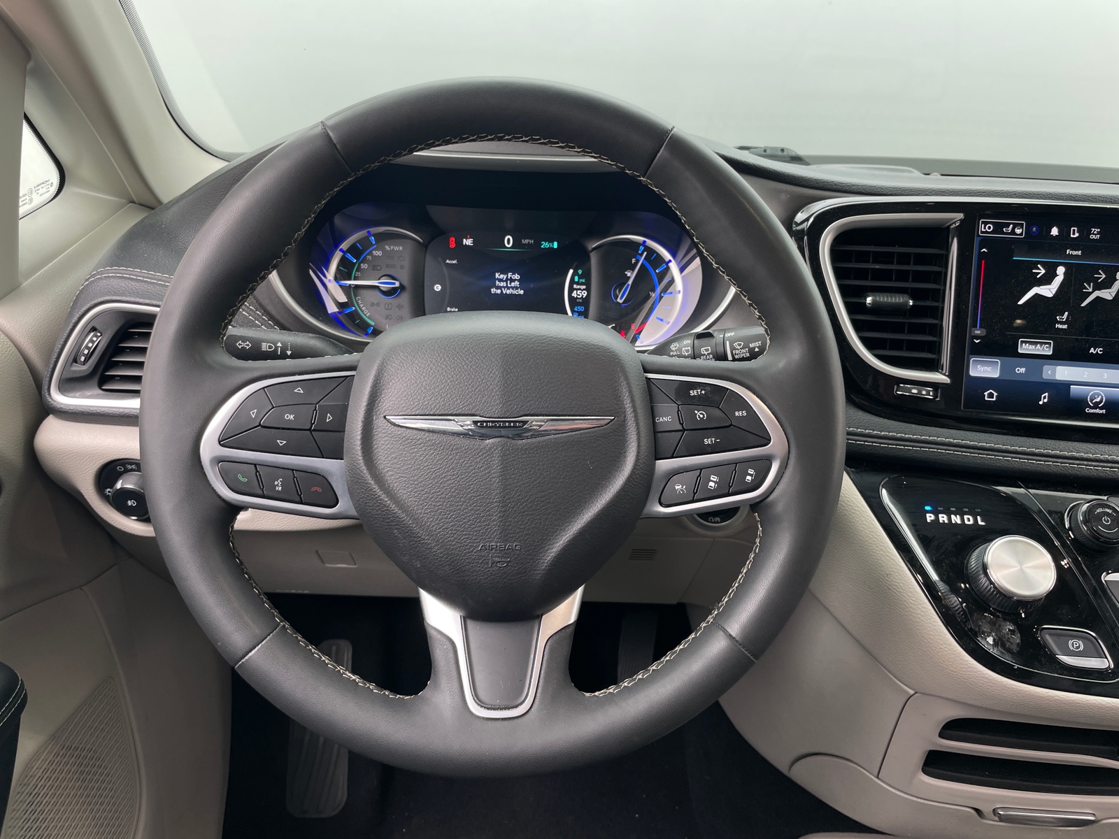 Thumbnail: 2023 Chrysler Pacifica - 4