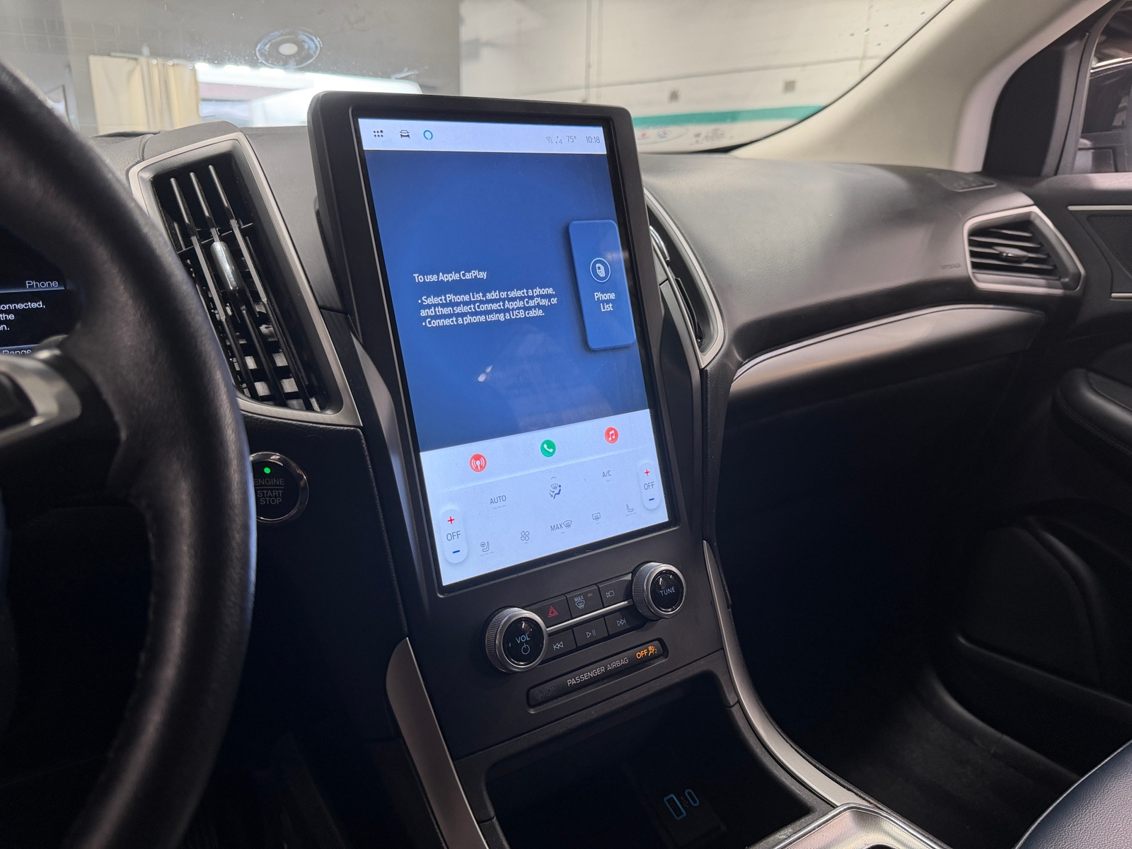 Thumbnail: 2022 Ford Edge - 3