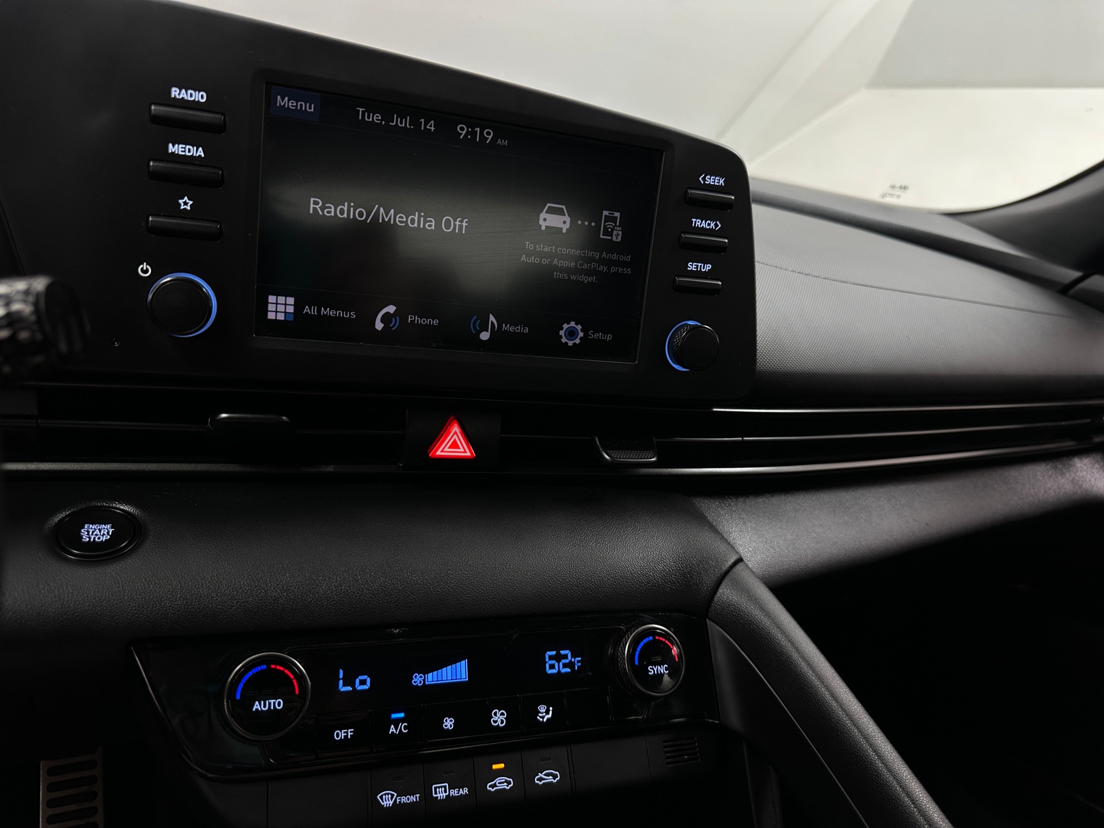 Thumbnail: 2025 Hyundai Elantra - 4