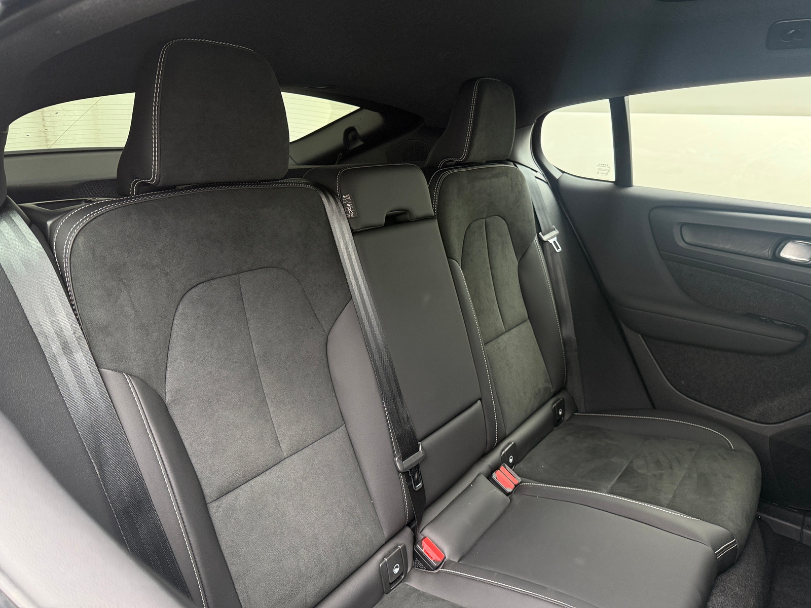 Thumbnail: 2023 Volvo C40 - 5