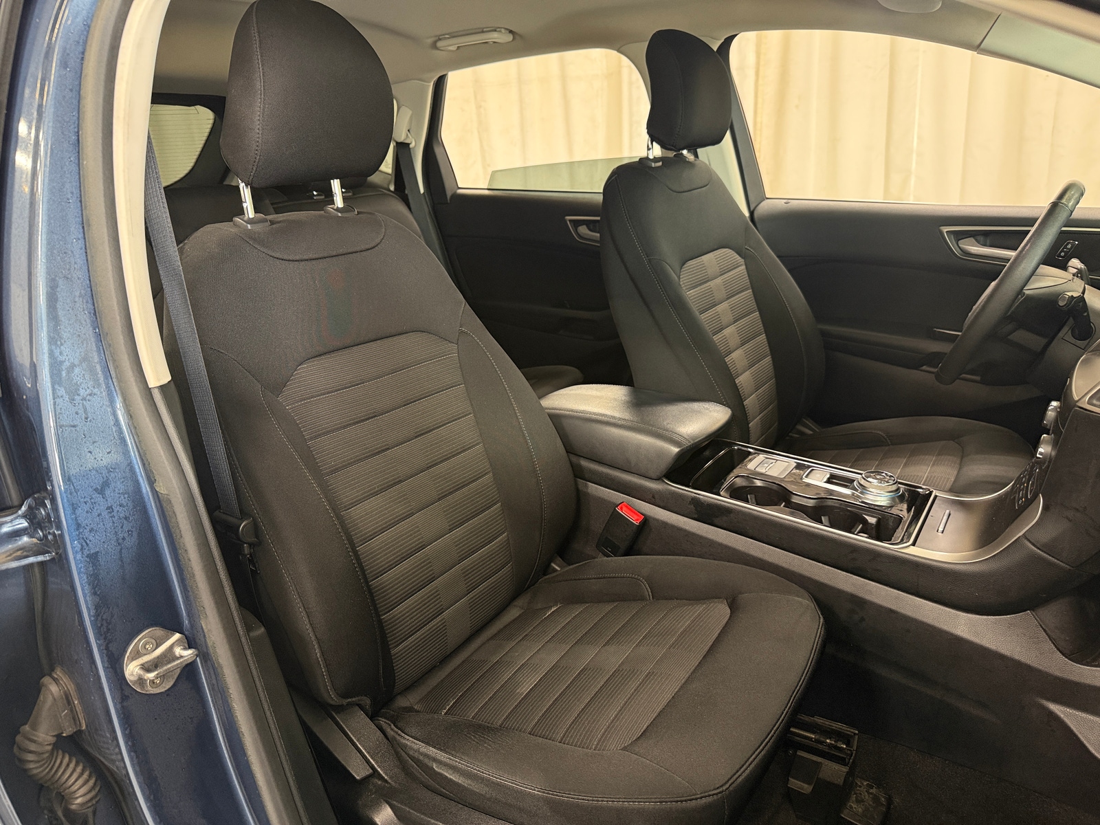 Thumbnail: 2019 Ford Edge - 2