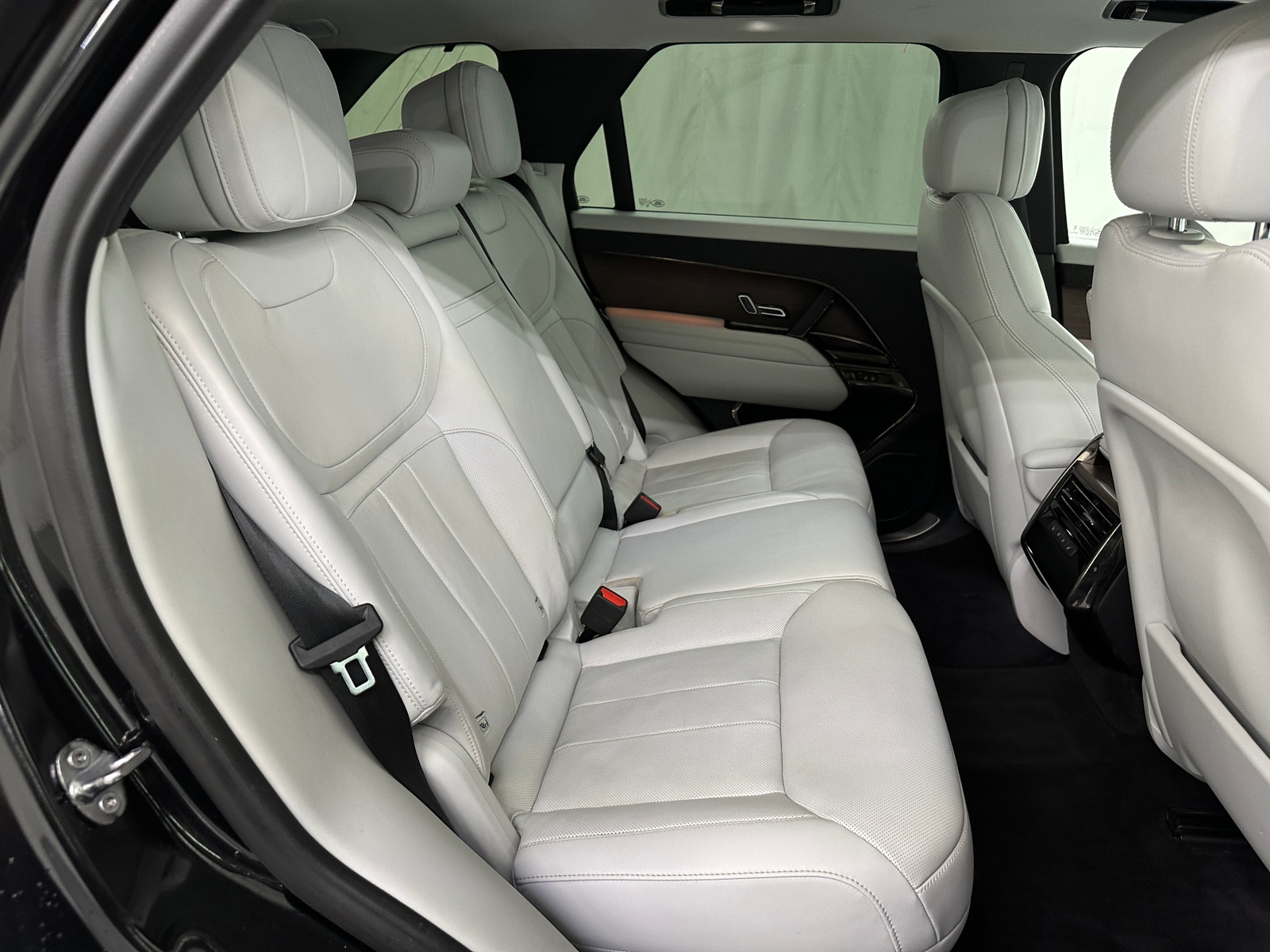 Thumbnail: 2024 Land Rover Range Rover Sport - 5