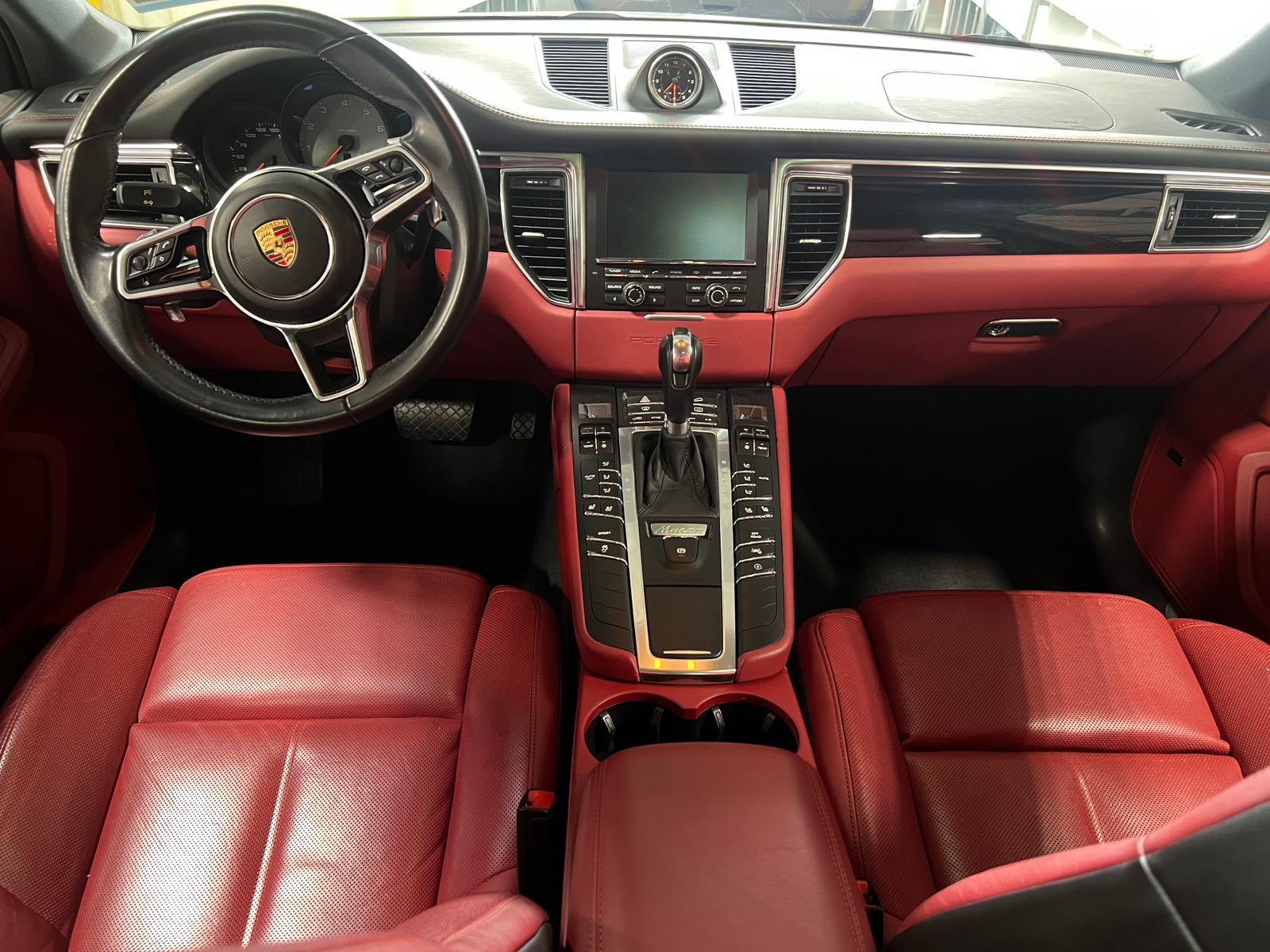 Thumbnail: 2016 Porsche Macan - 2