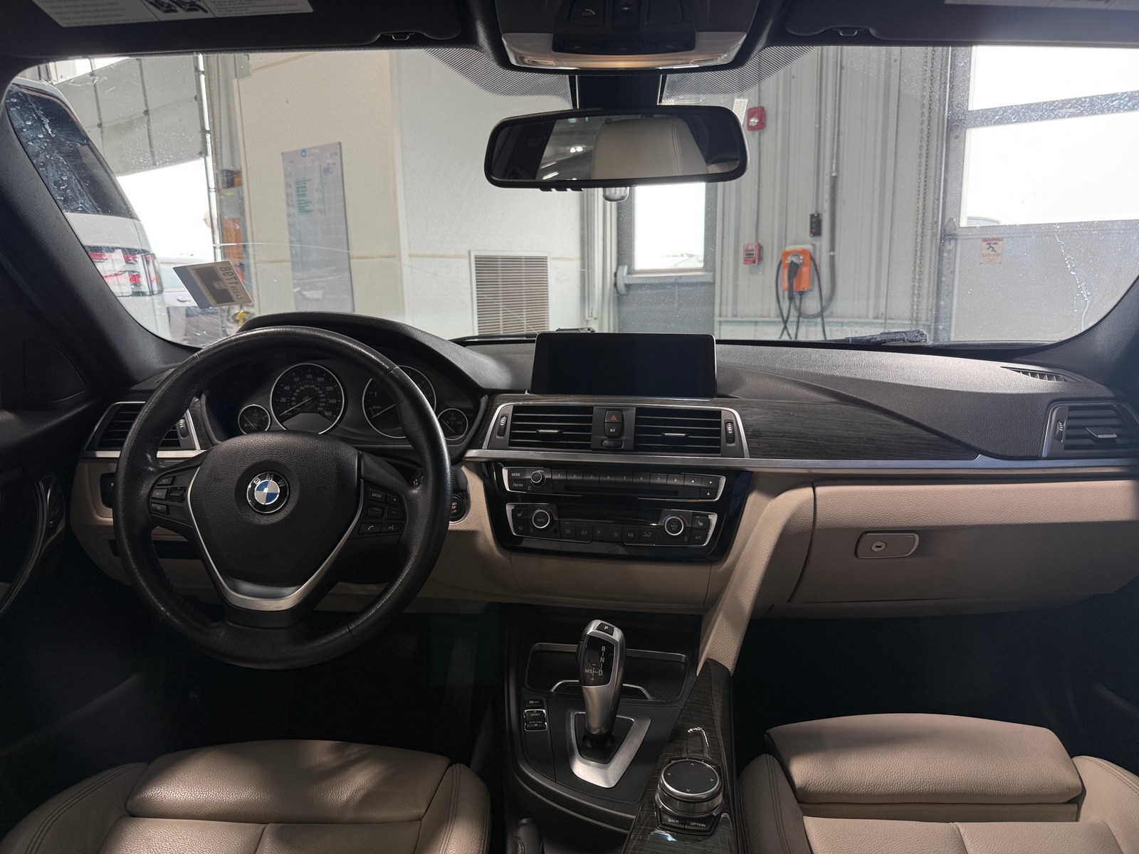Thumbnail: 2018 BMW 3 Series - 2