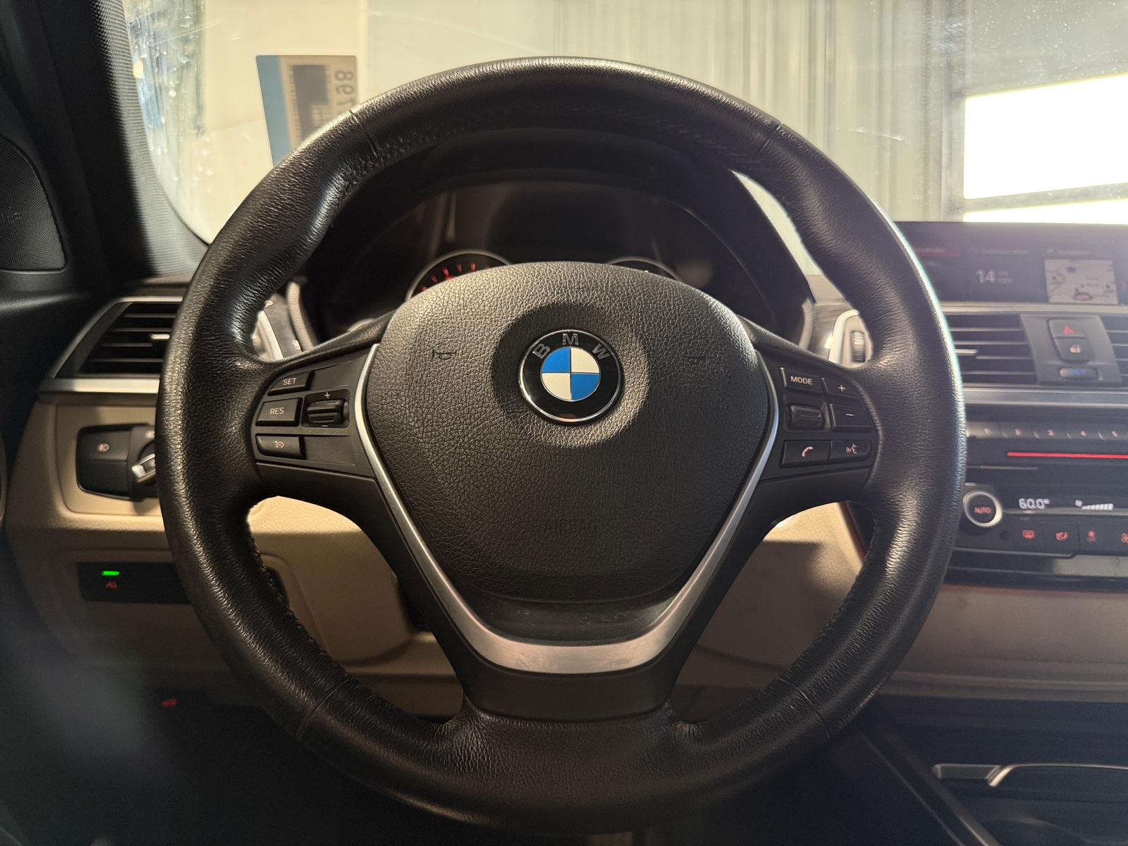 Thumbnail: 2018 BMW 3 Series - 4