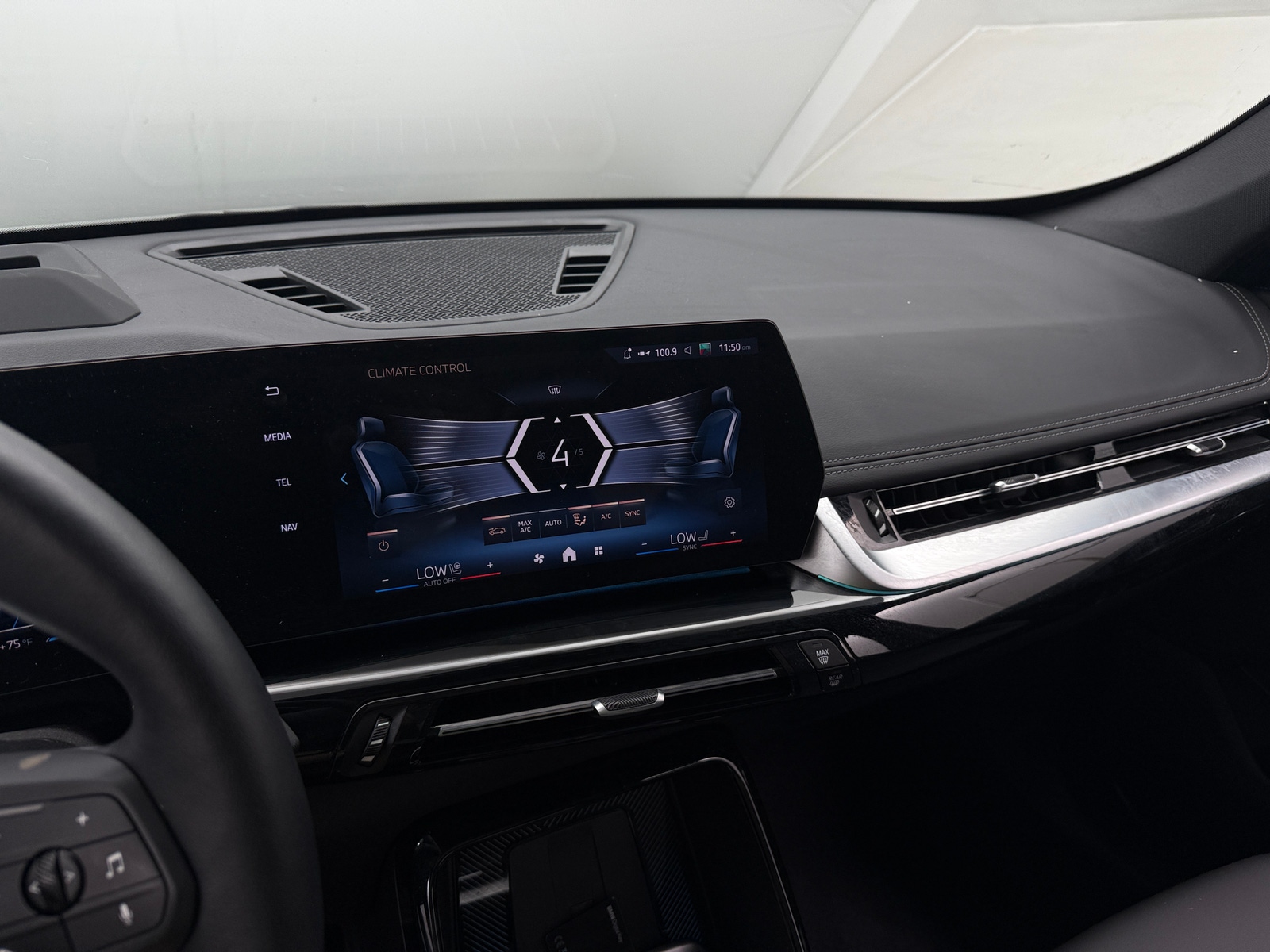 Thumbnail: 2024 BMW X1 - 3