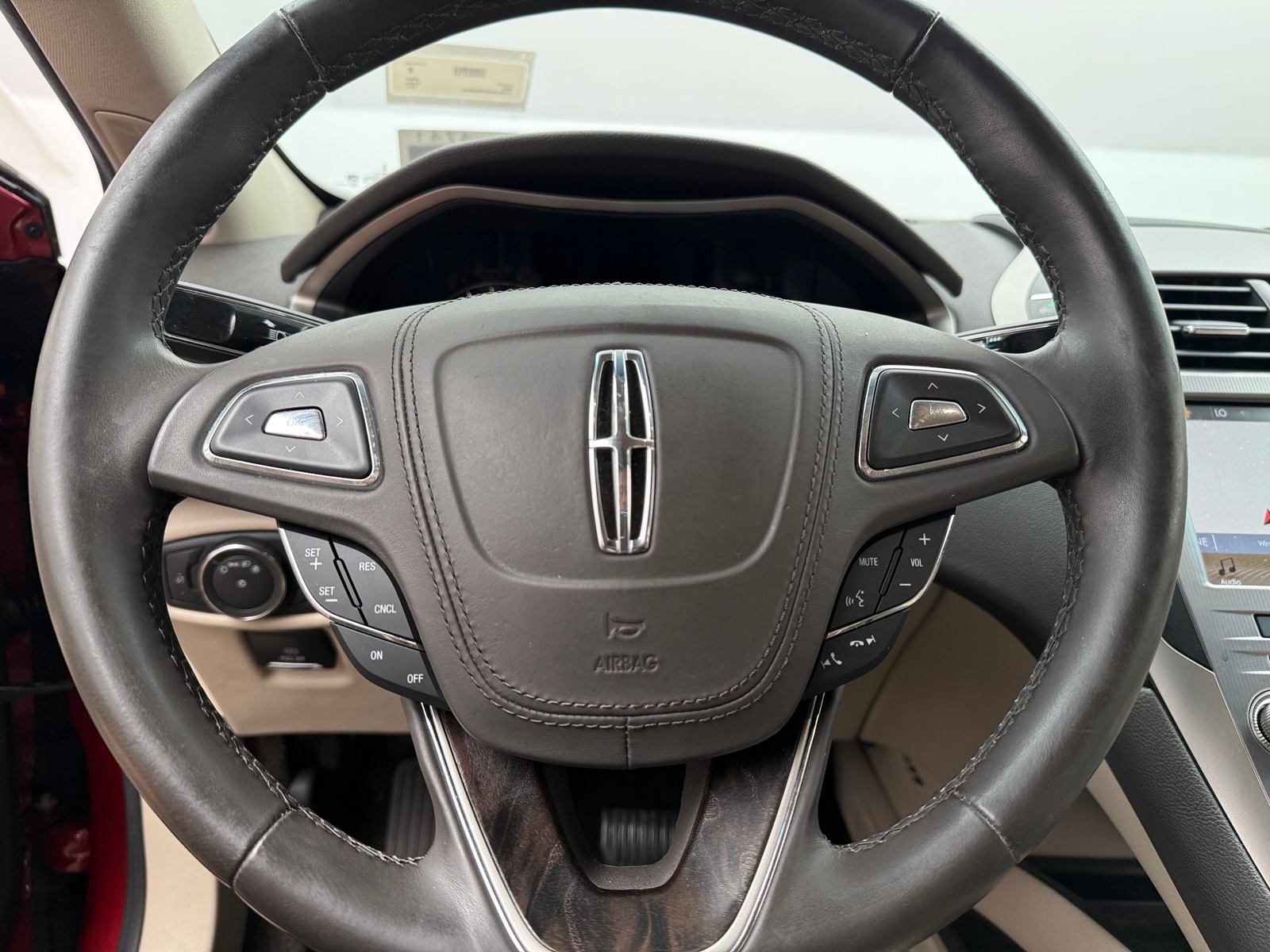 Thumbnail: 2017 Lincoln MKZ - 4
