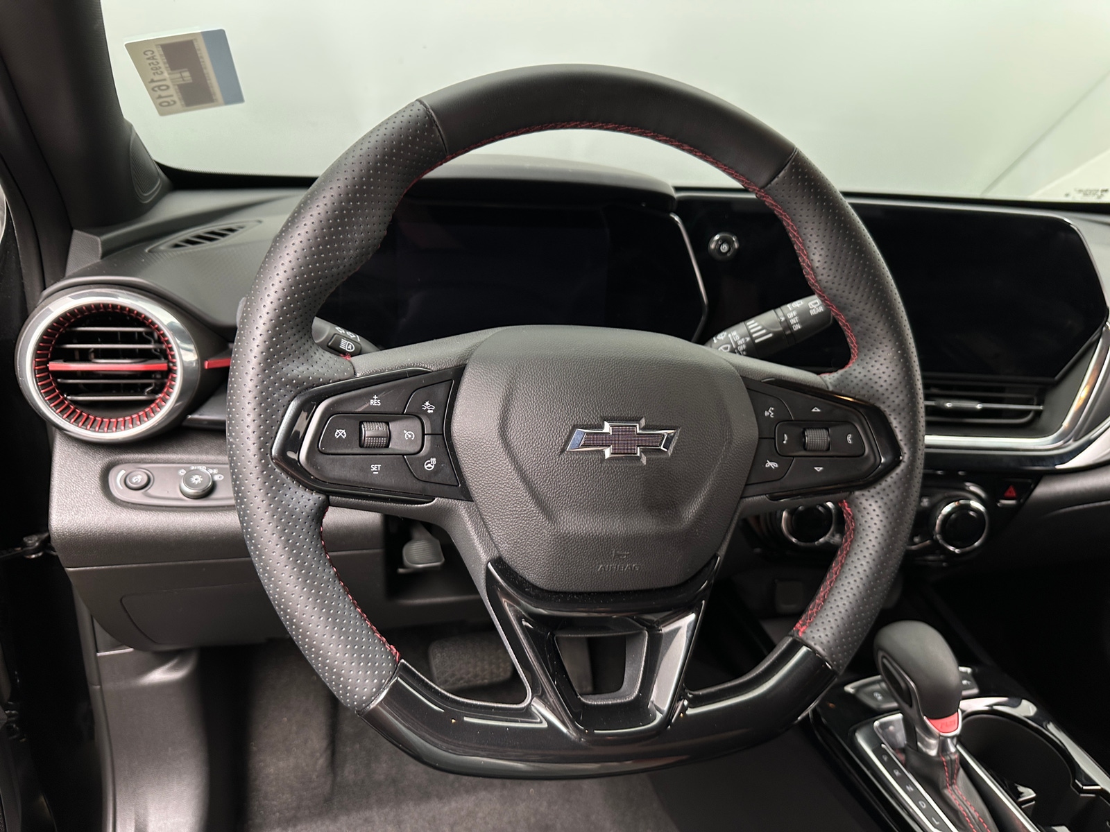 Thumbnail: 2025 Chevrolet Trax - 4