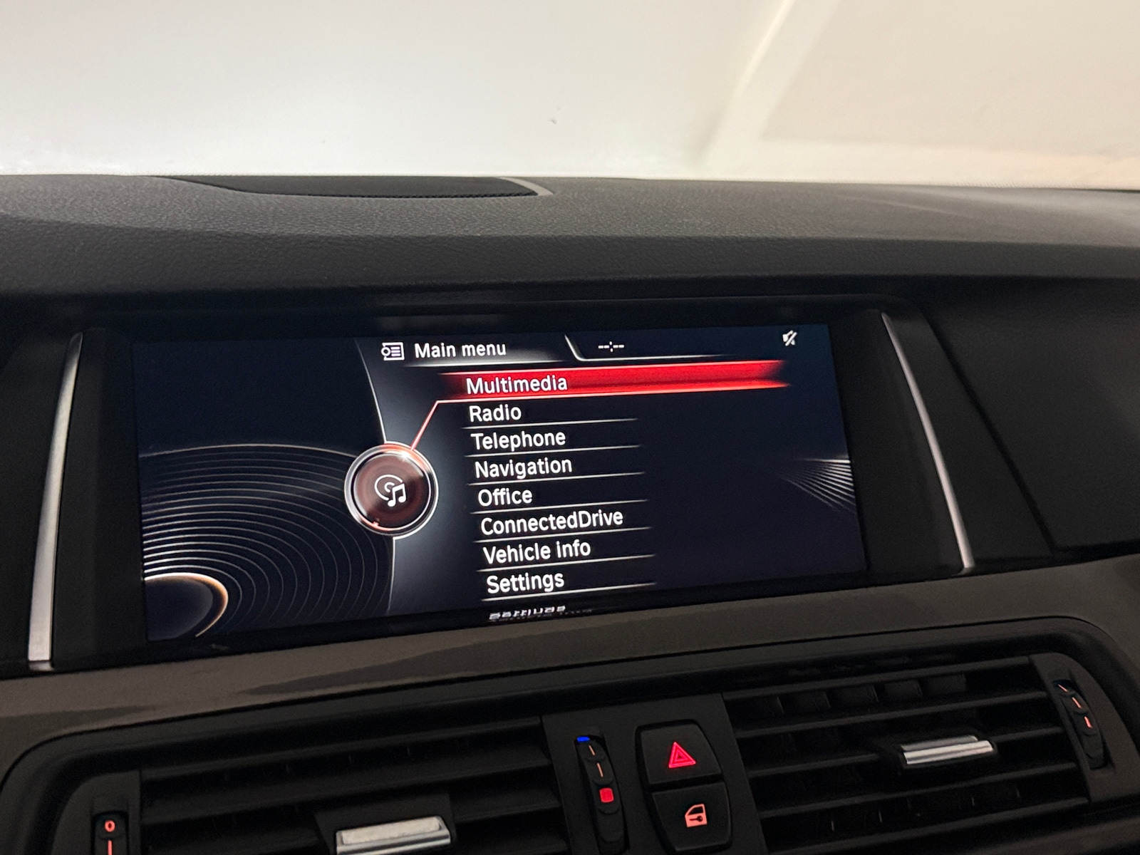 Thumbnail: 2016 BMW 5 Series - 3
