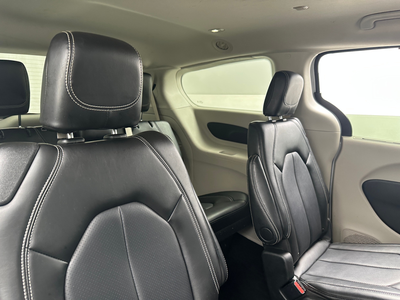 Thumbnail: 2024 Chrysler Pacifica - 5