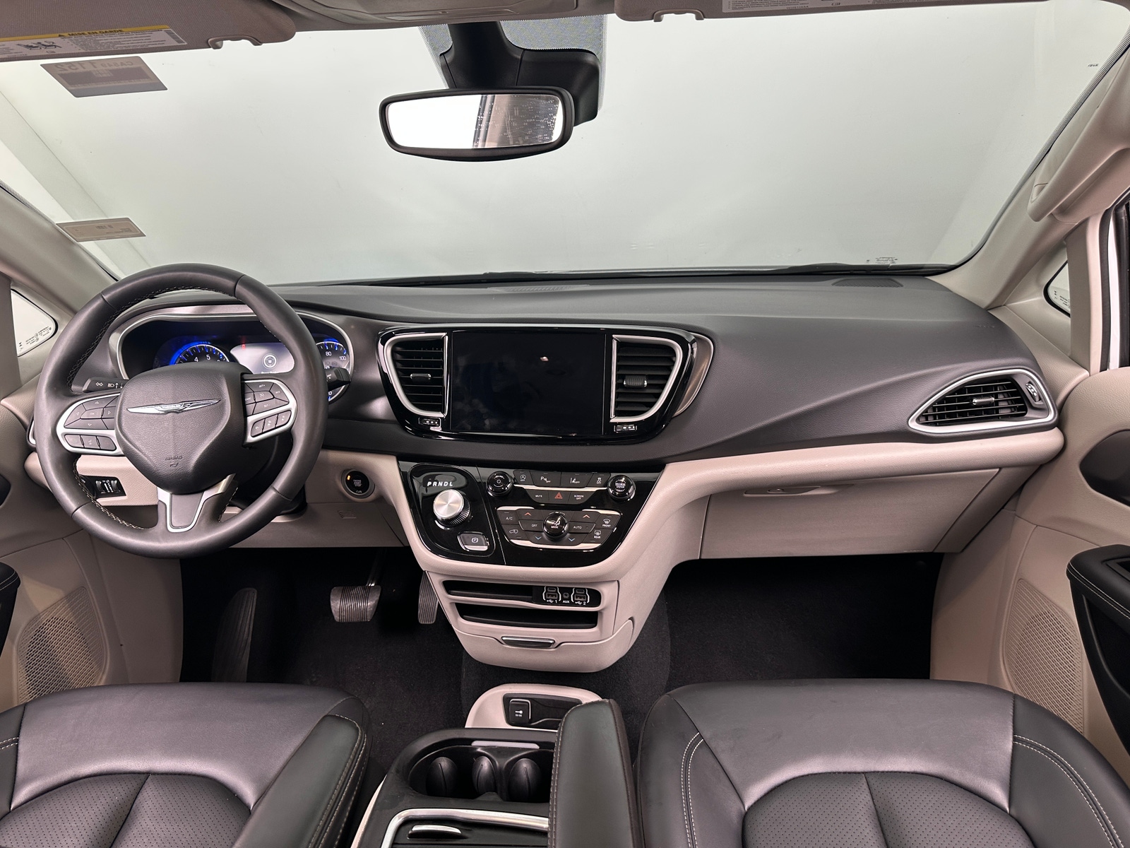 Thumbnail: 2024 Chrysler Pacifica - 2