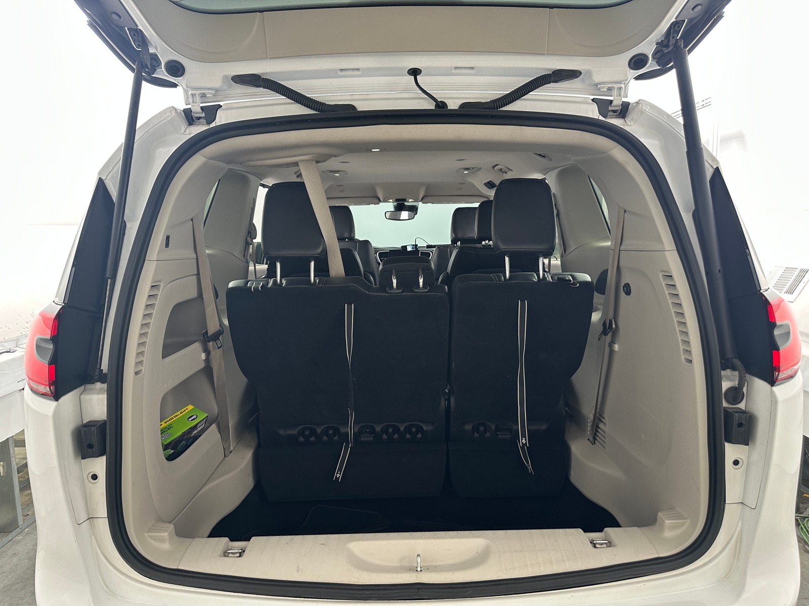 Thumbnail: 2024 Chrysler Pacifica - 6