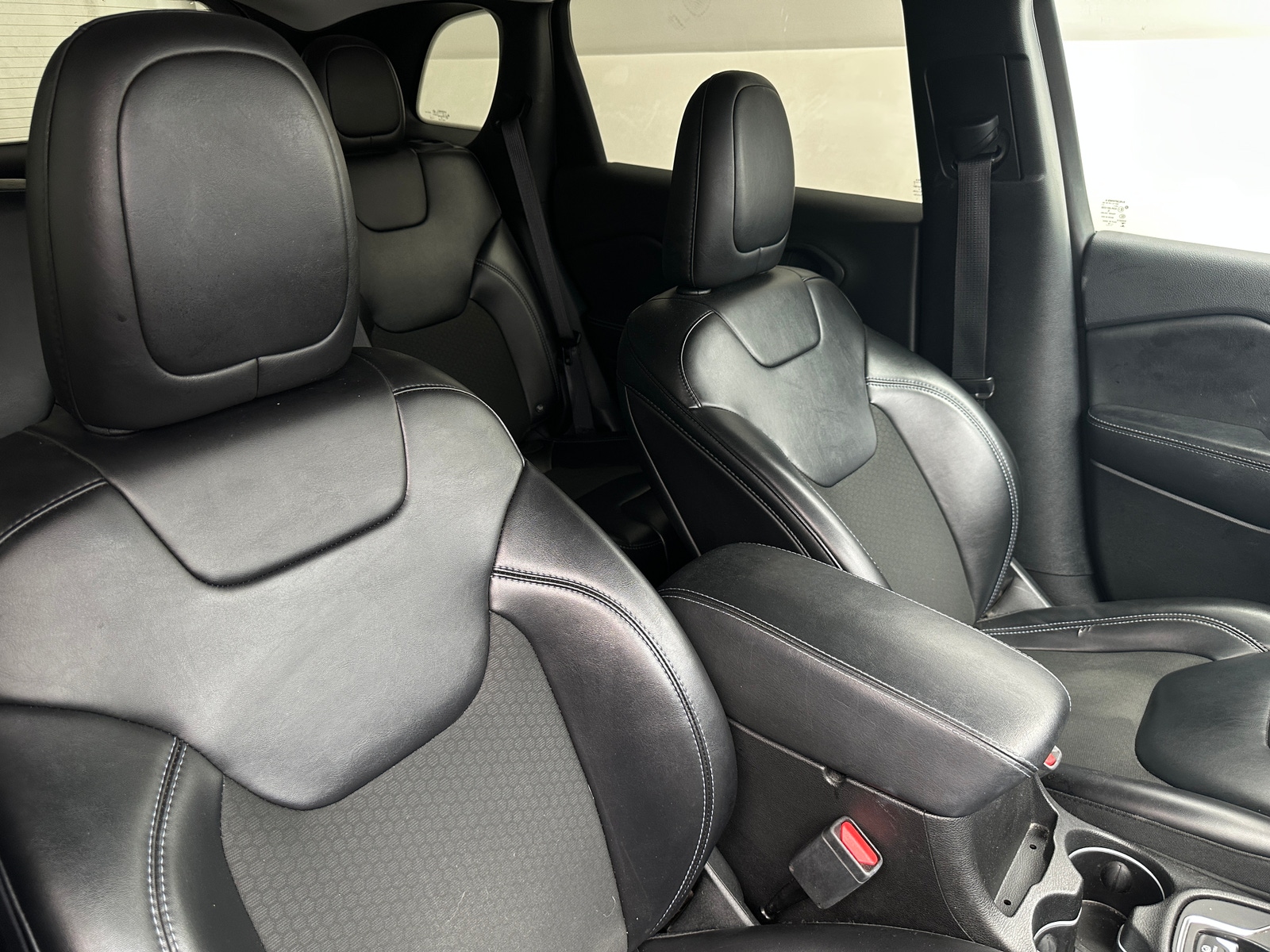 Thumbnail: 2019 Jeep Cherokee - 2