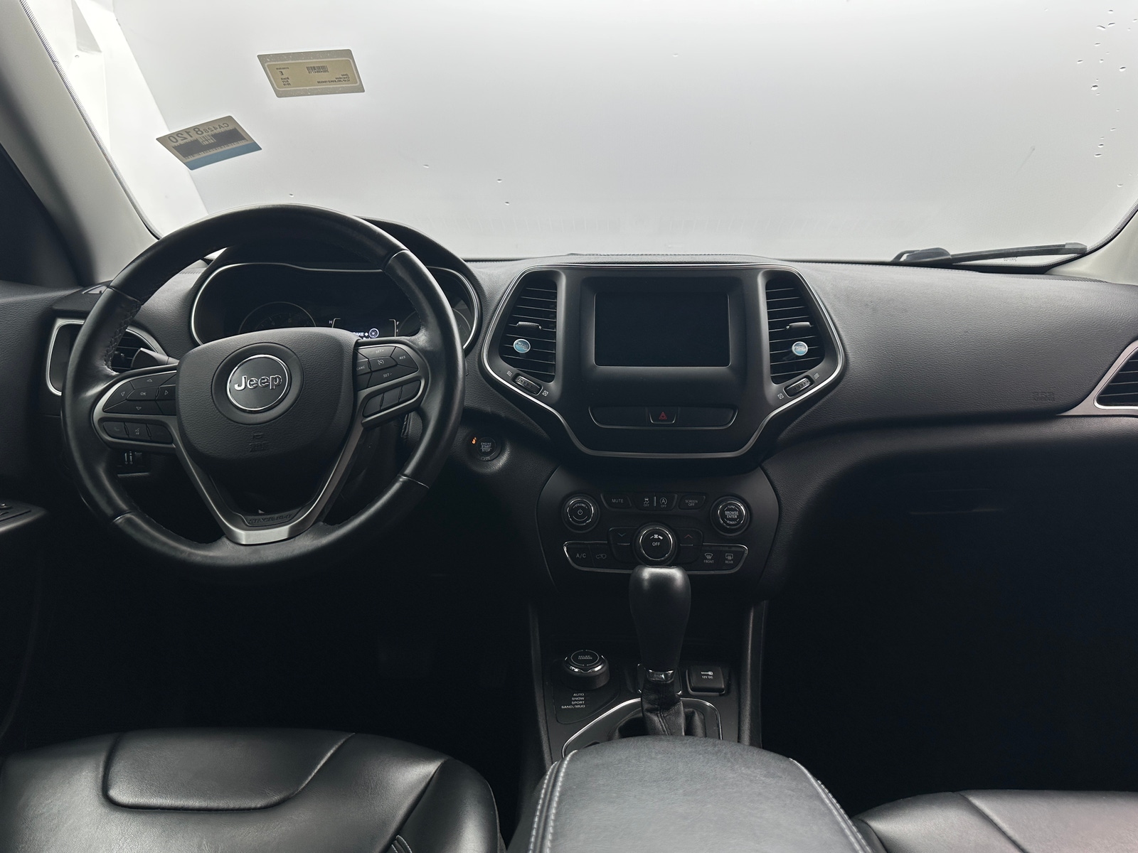 Thumbnail: 2019 Jeep Cherokee - 3