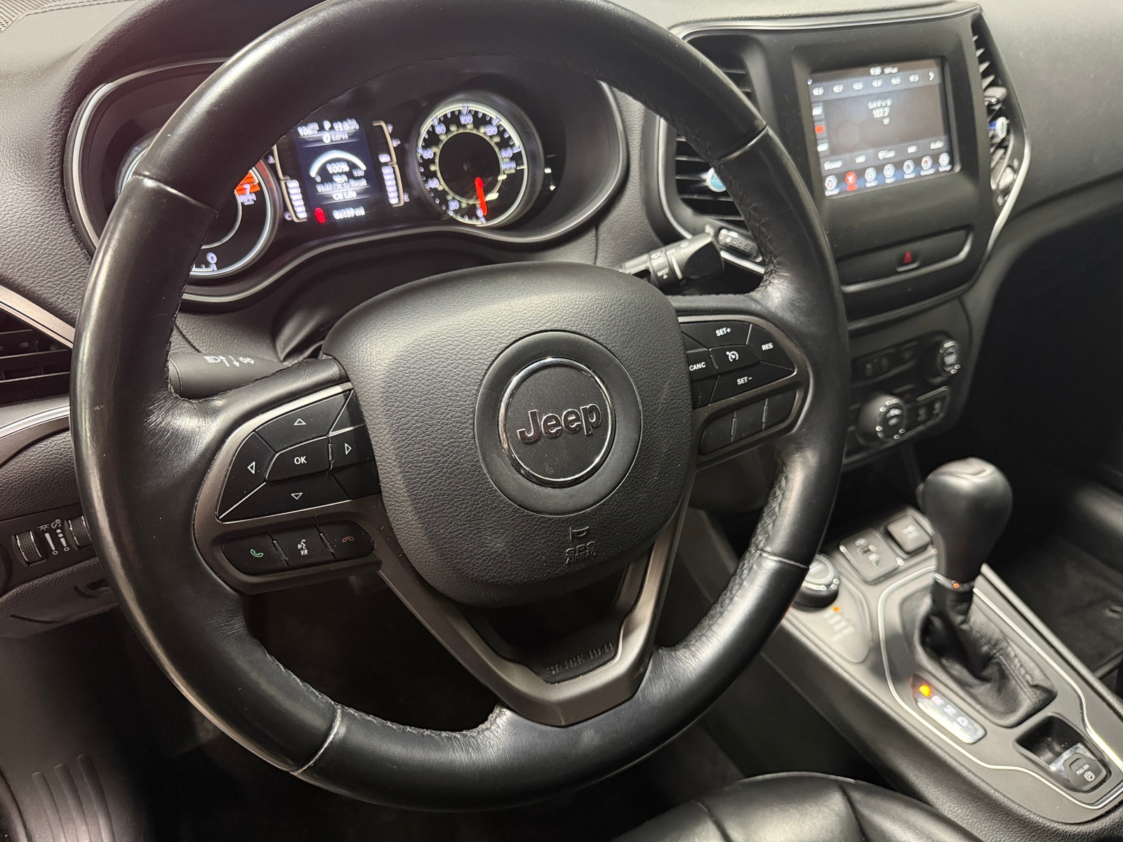 Thumbnail: 2019 Jeep Cherokee - 5