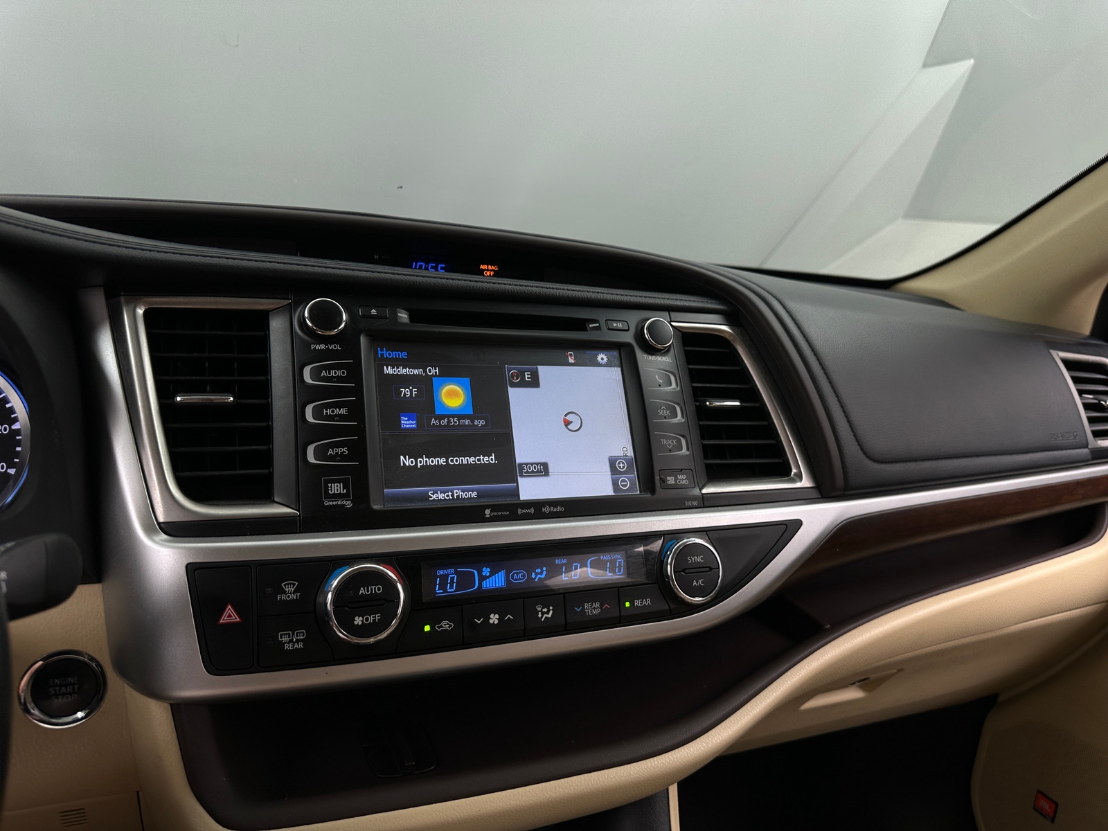 Thumbnail: 2016 Toyota Highlander - 3