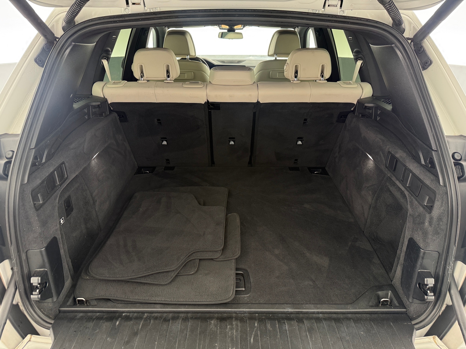 Thumbnail: 2021 BMW X5 - 6