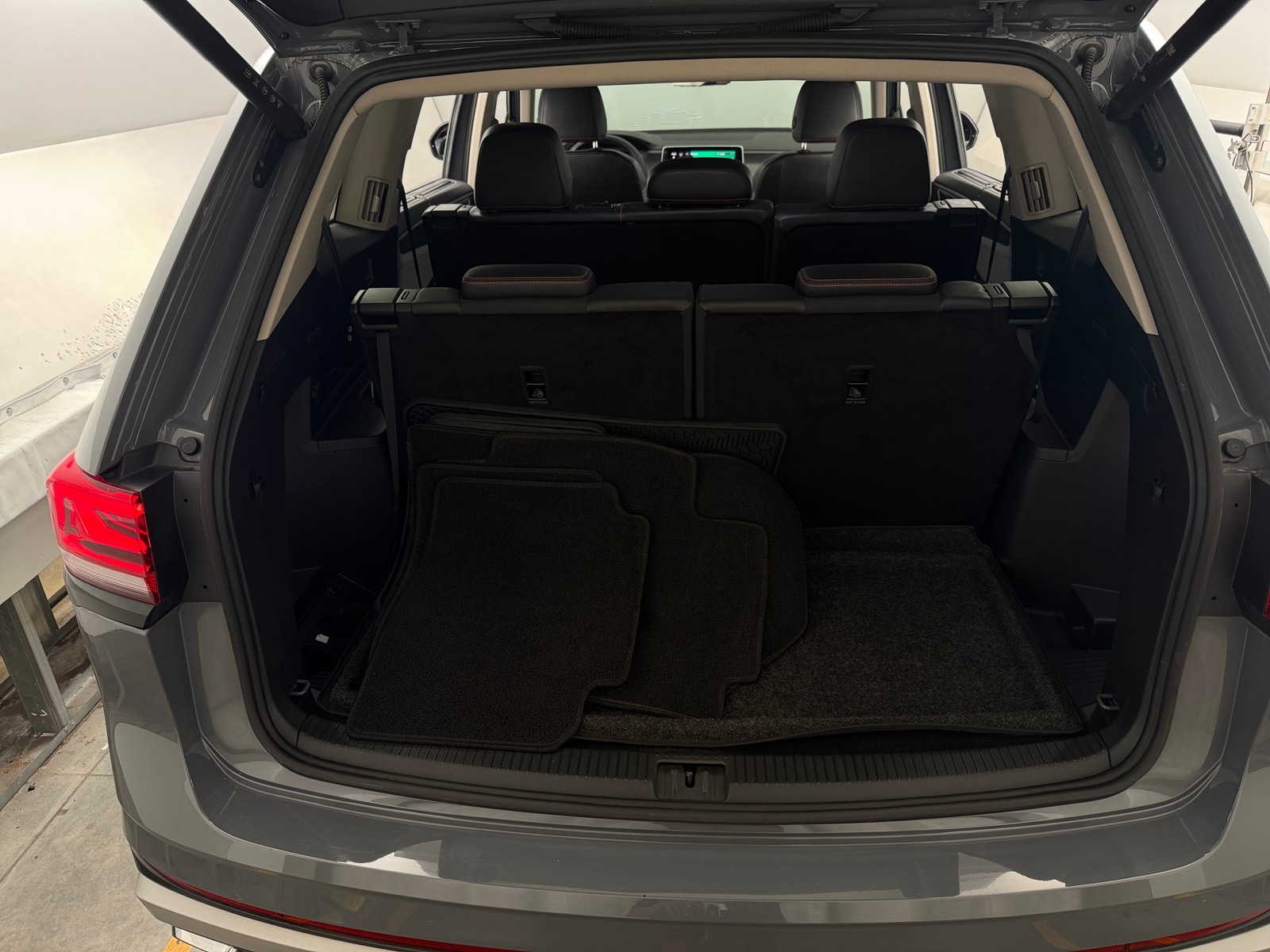 Thumbnail: 2024 Volkswagen Atlas - 6