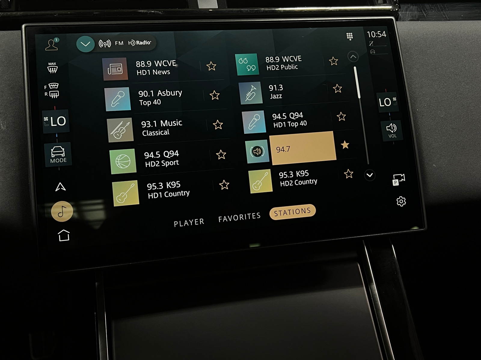 Thumbnail: 2025 Land Rover Range Rover Velar - 3