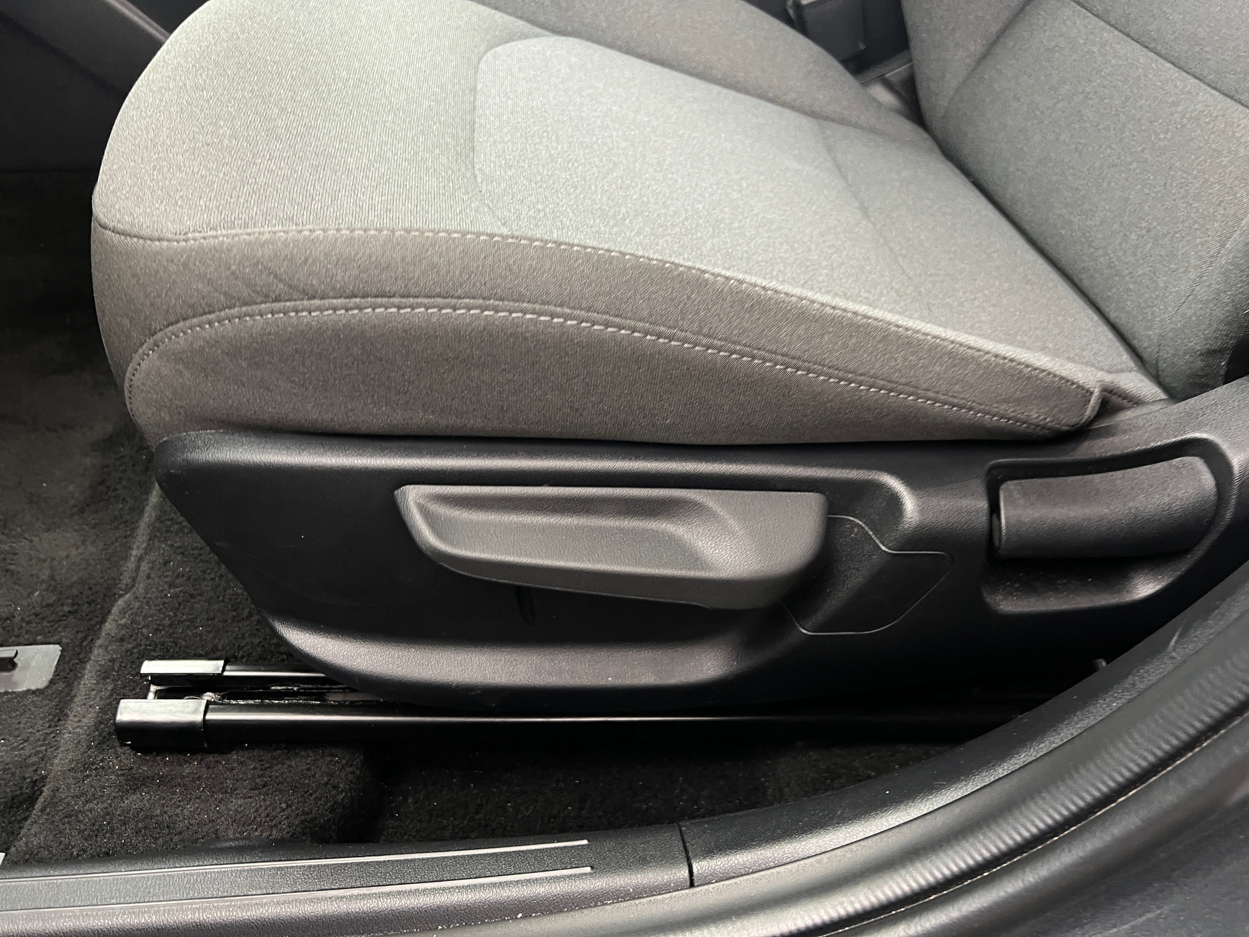 2025 Kia K4 LXS - Photo 10