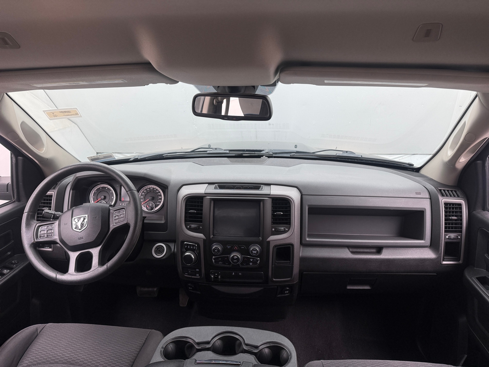 Thumbnail: 2019 RAM 1500 Classic - 3