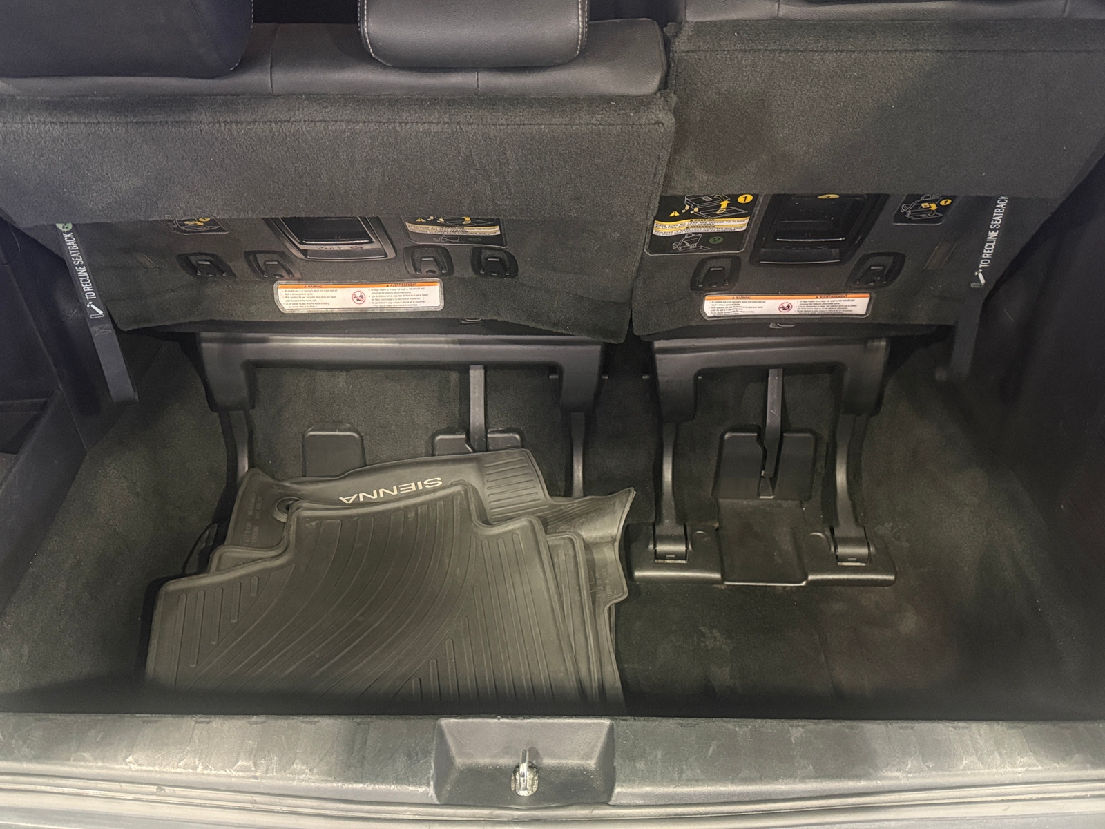 Thumbnail: 2018 Toyota Sienna - 6