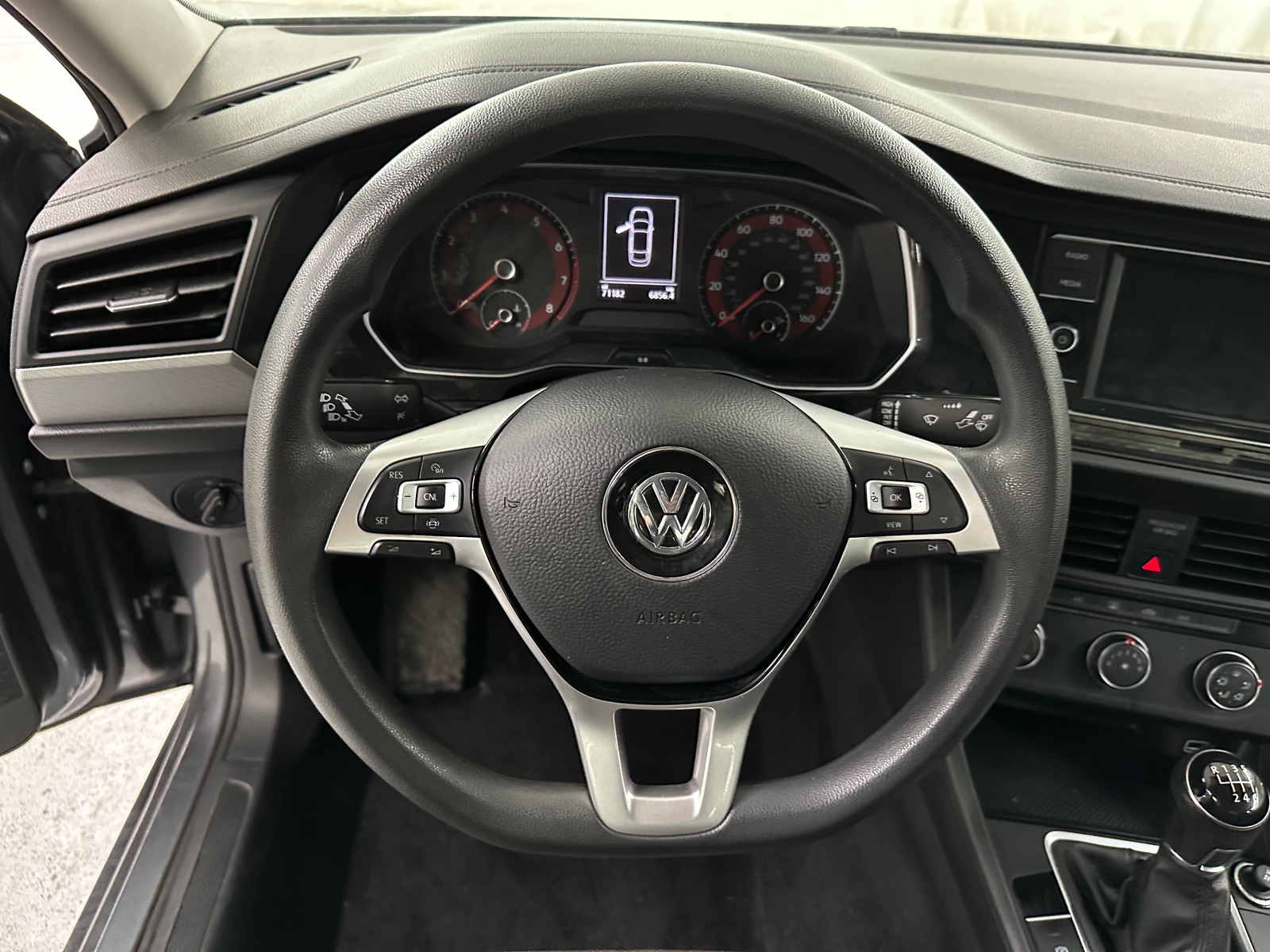 Thumbnail: 2019 Volkswagen Jetta - 5