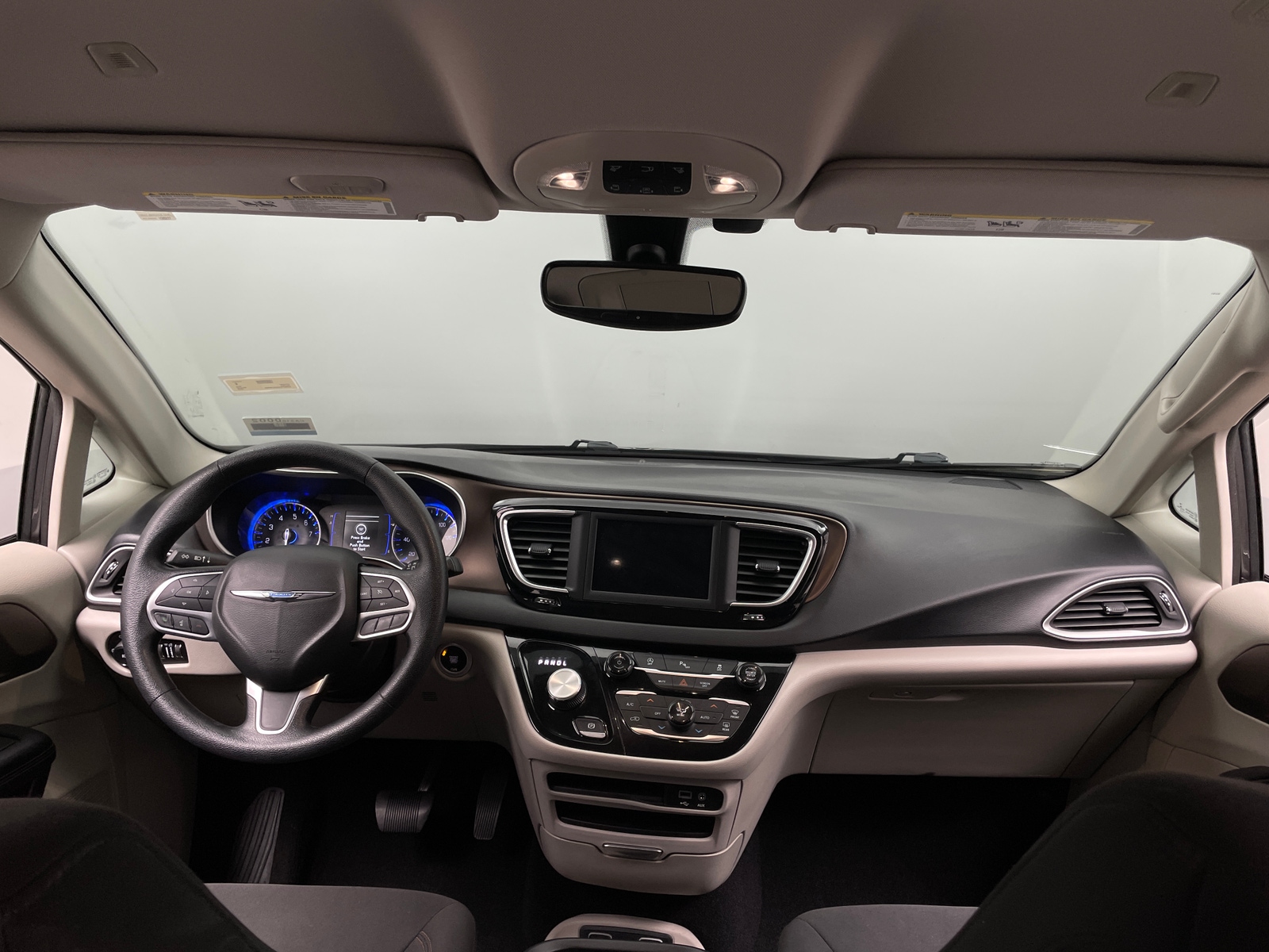 Thumbnail: 2019 Chrysler Pacifica - 3