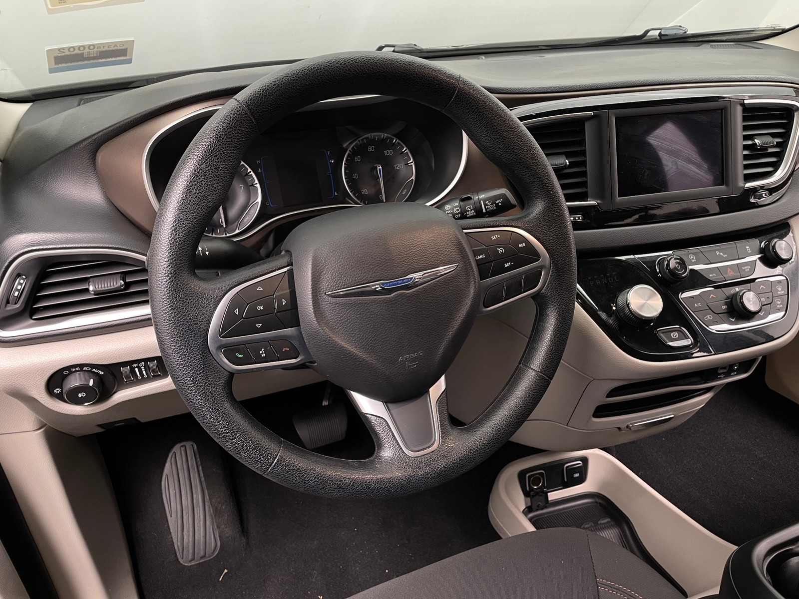 Thumbnail: 2019 Chrysler Pacifica - 5