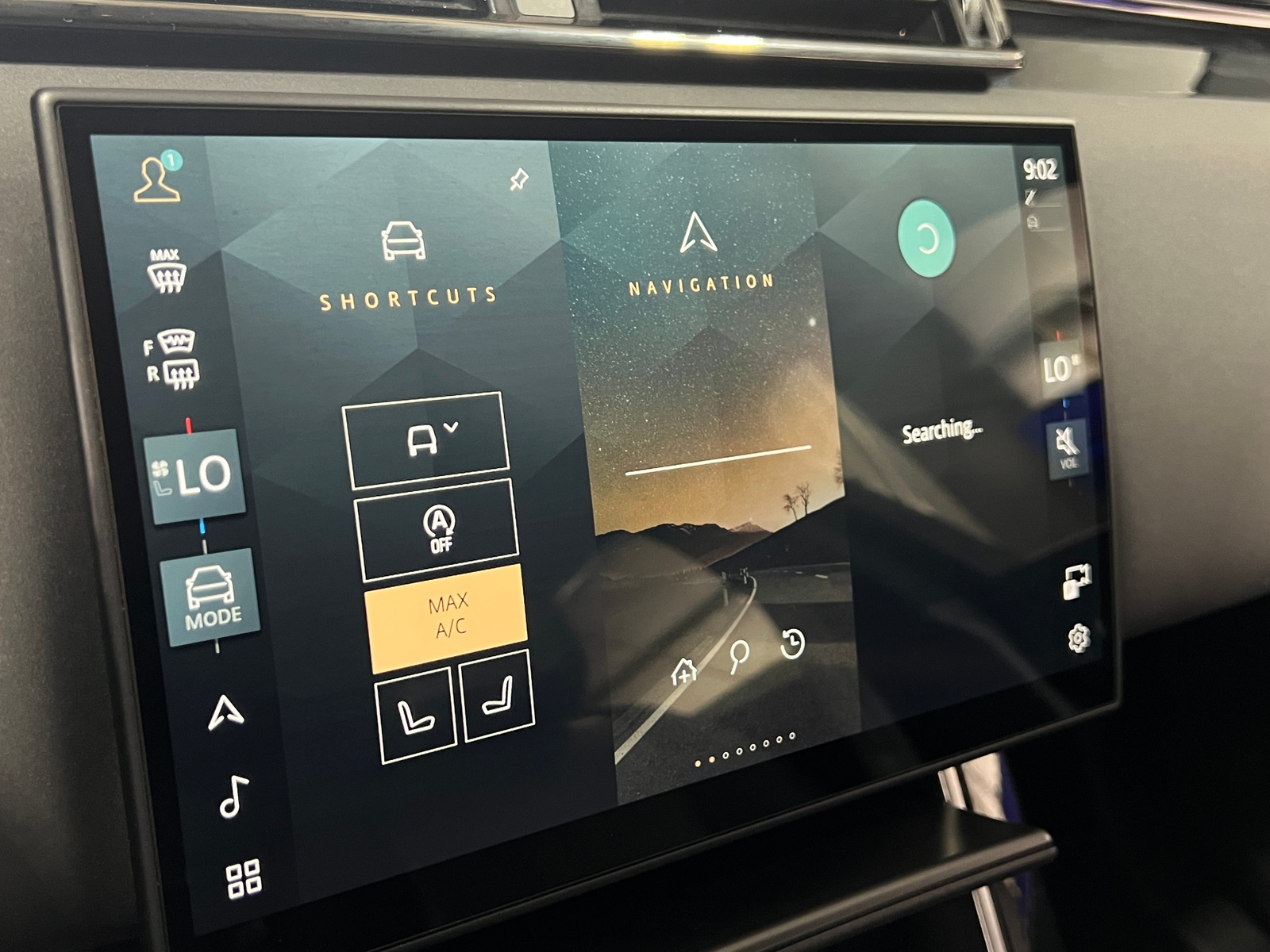 Thumbnail: 2025 Land Rover Range Rover Velar - 3