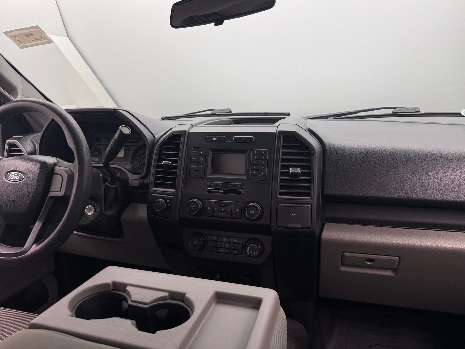 Thumbnail: 2016 Ford Econoline - 3