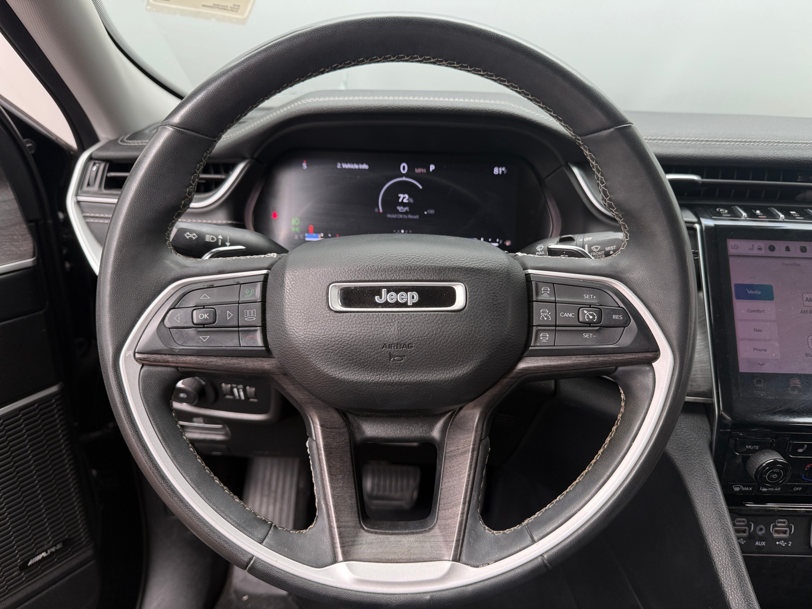 Thumbnail: 2023 Jeep Grand Cherokee - 4