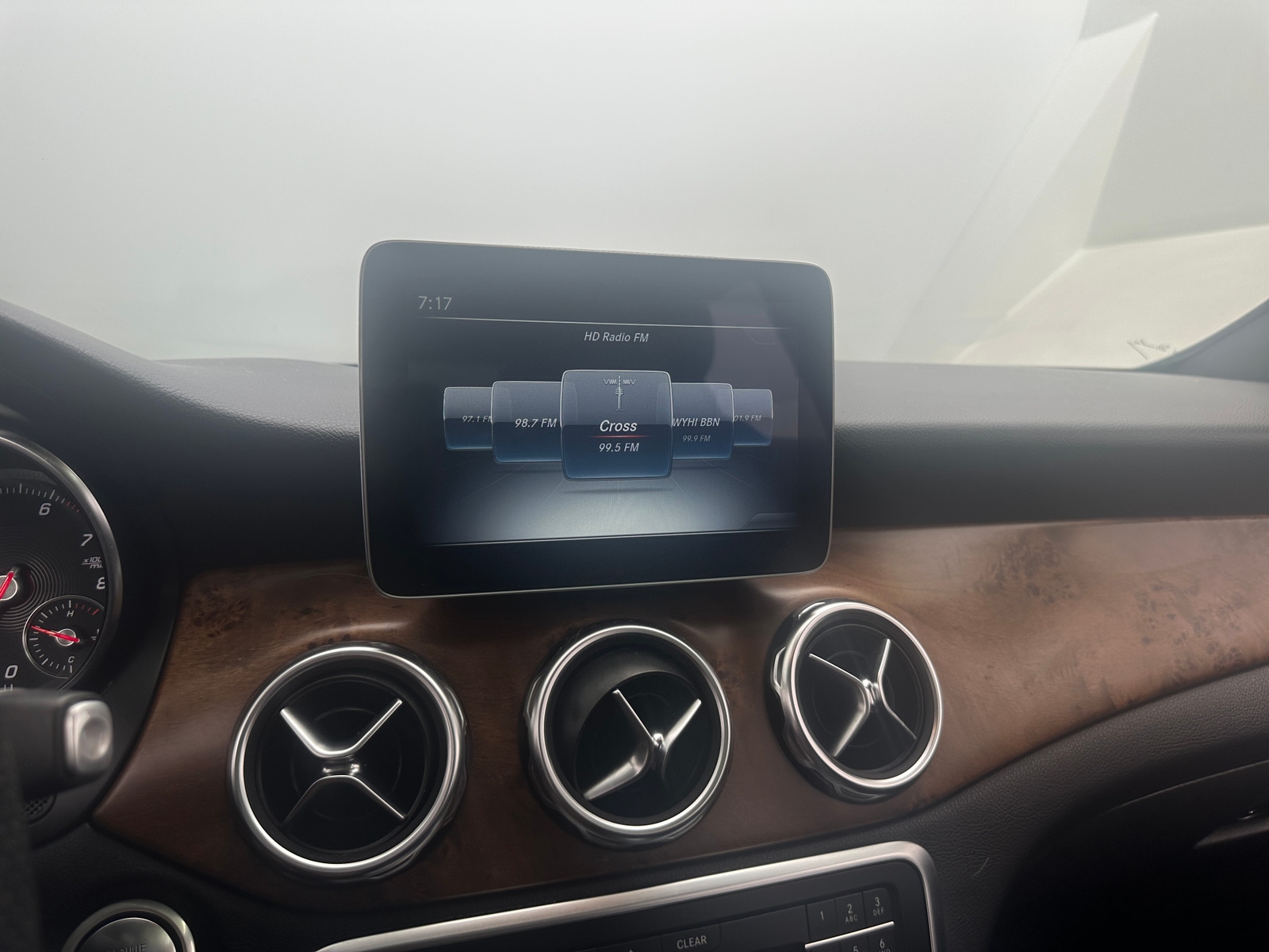 Thumbnail: 2019 Mercedes-Benz GLA - 3