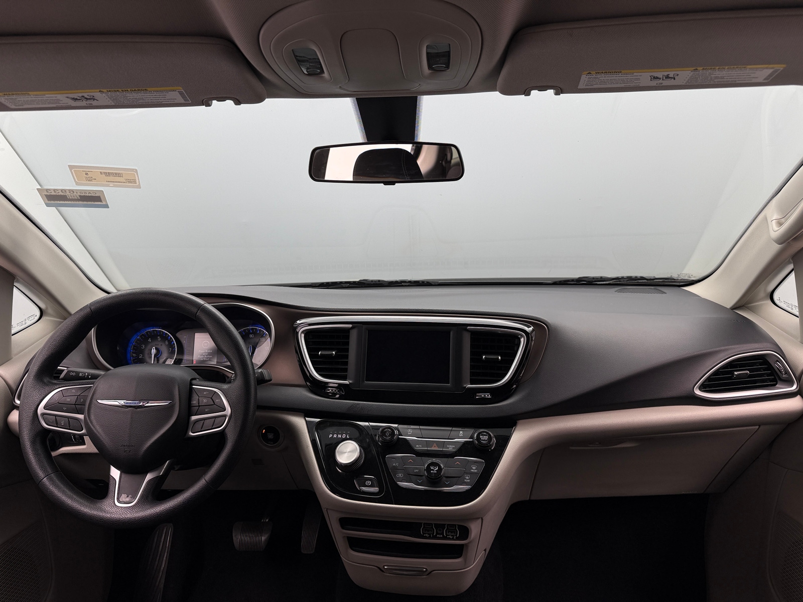 Thumbnail: 2021 Chrysler Voyager - 3