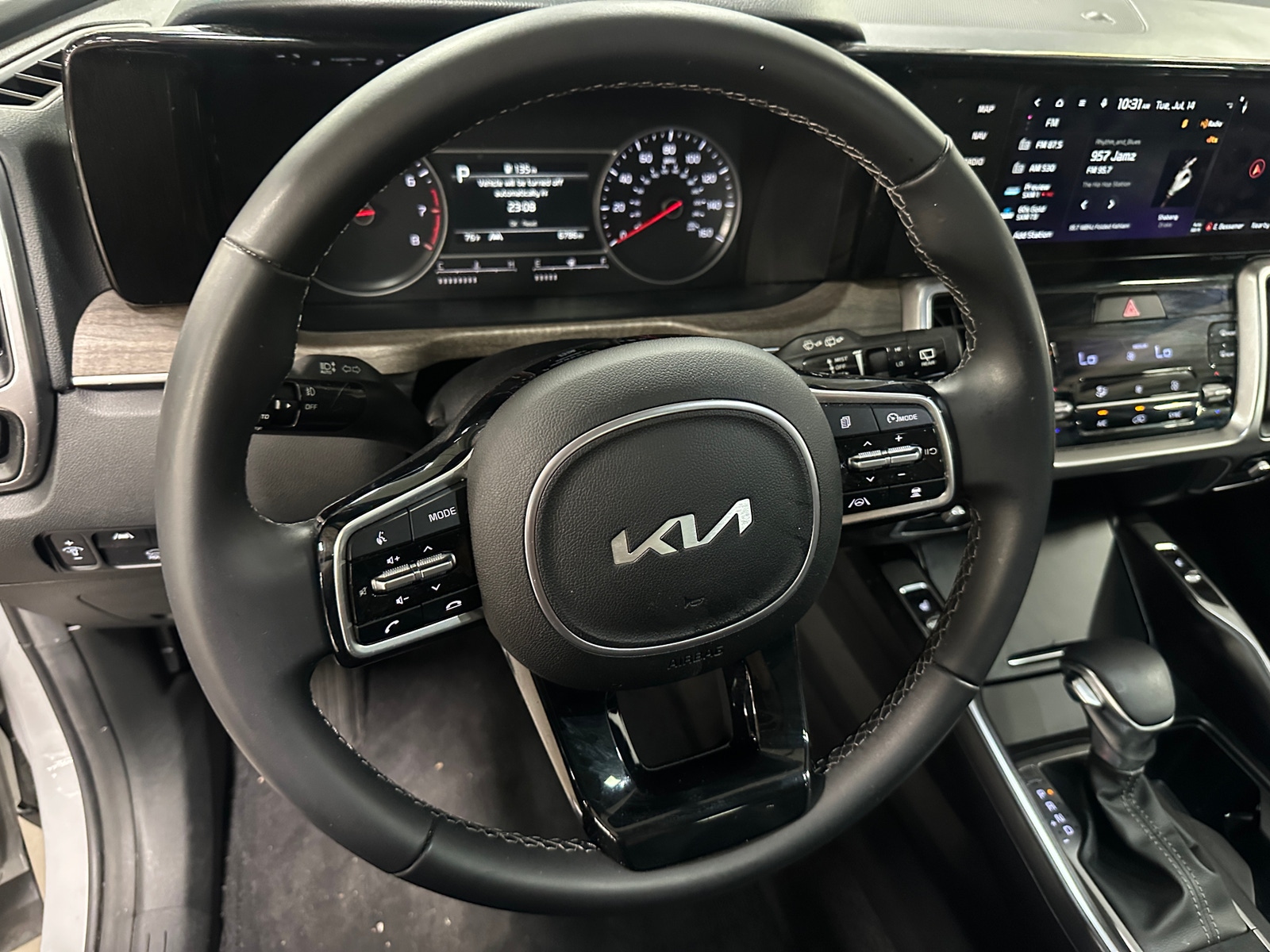 Thumbnail: 2023 Kia Sorento - 4