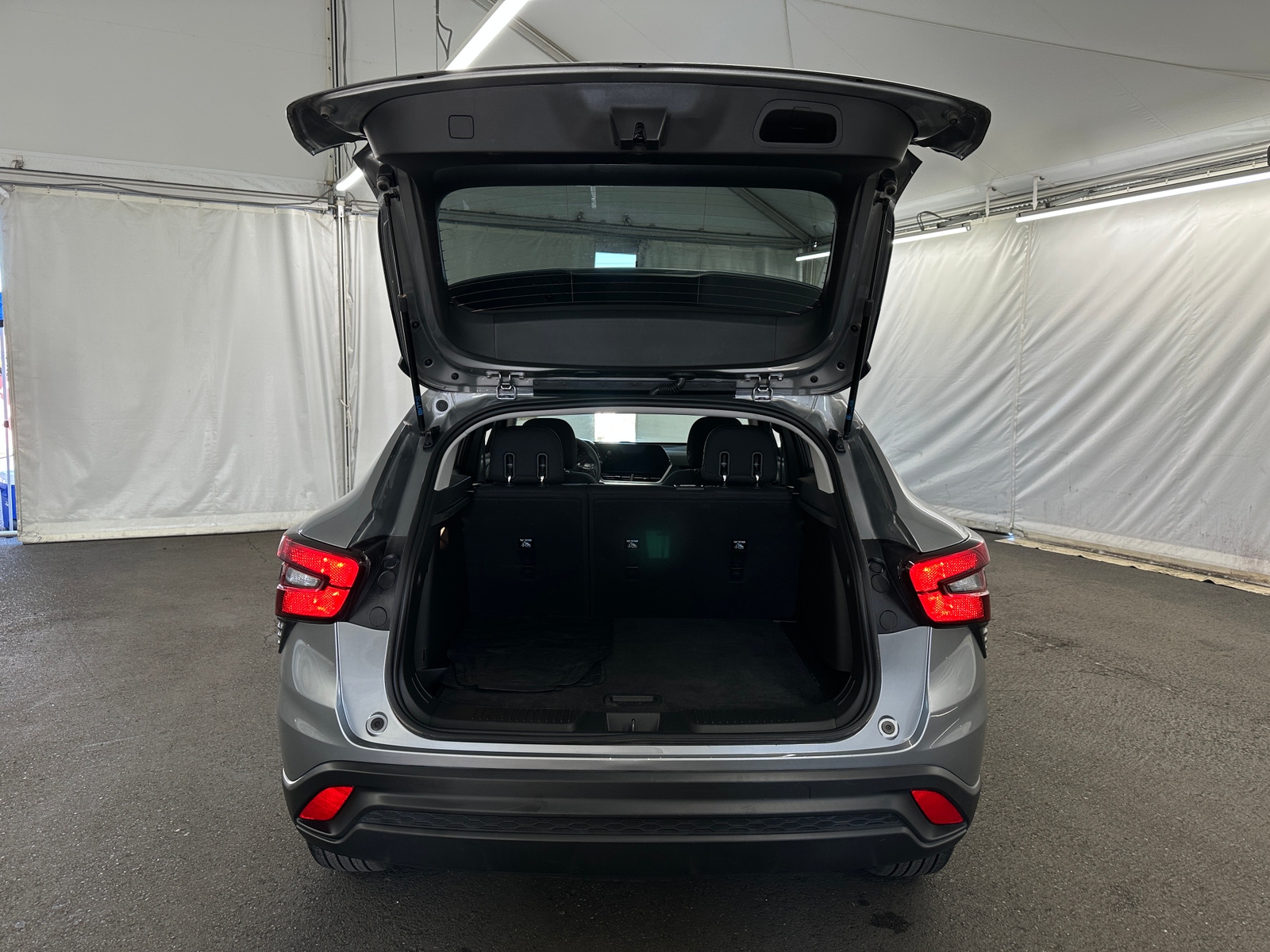 Thumbnail: 2026 Chevrolet Trax - 7