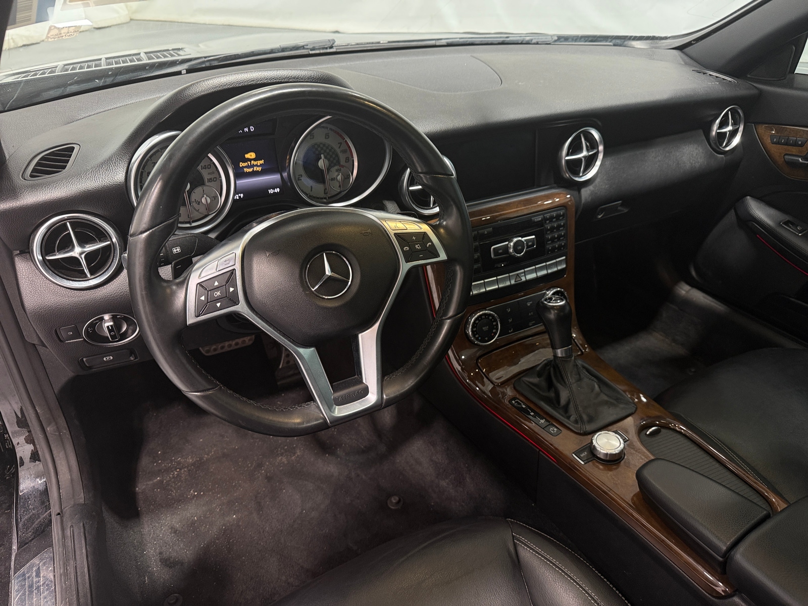 Thumbnail: 2015 Mercedes-Benz SLK - 2