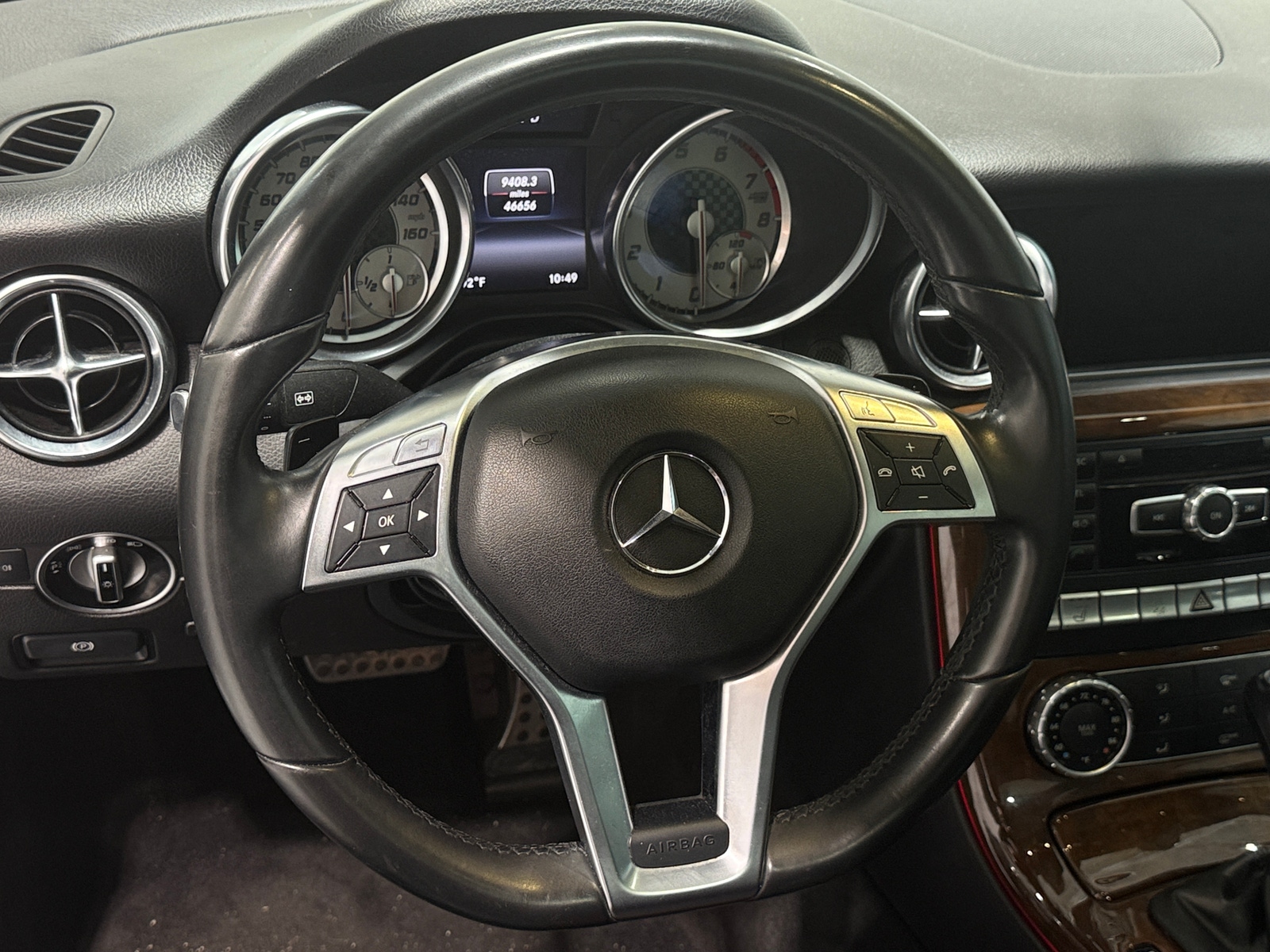 Thumbnail: 2015 Mercedes-Benz SLK - 4