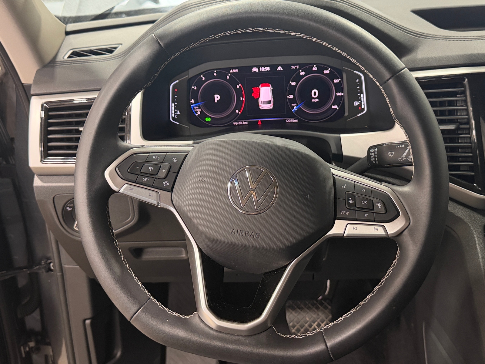 Thumbnail: 2023 Volkswagen Atlas - 4
