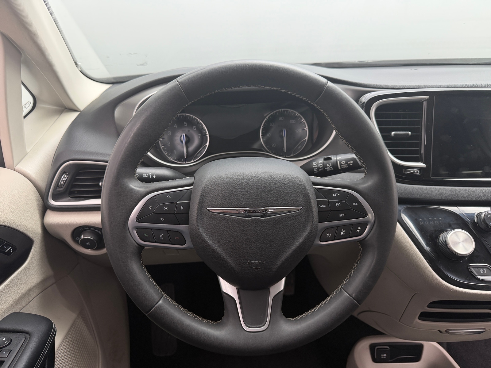 Thumbnail: 2023 Chrysler Pacifica - 4